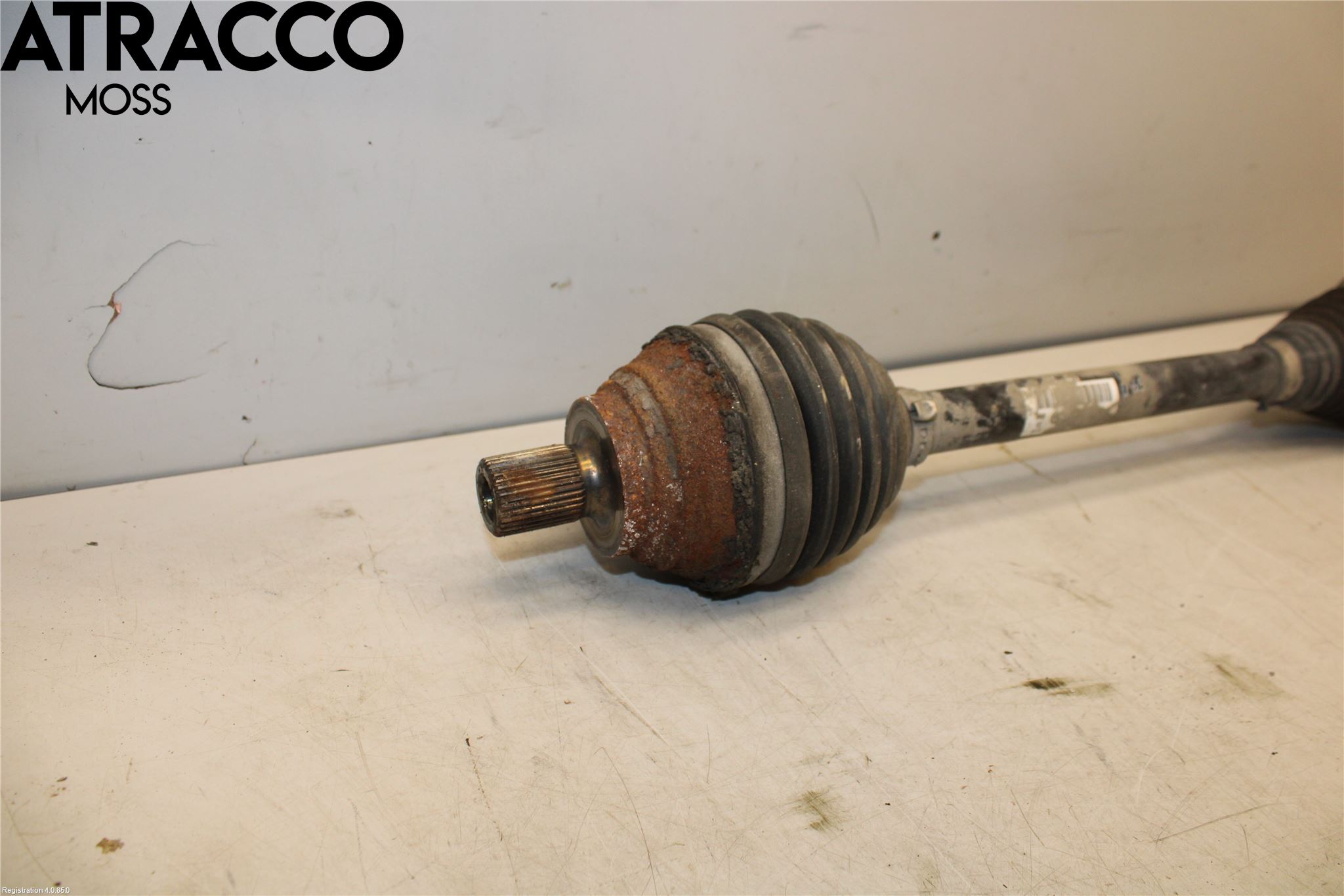 Volkswagen VW GOLF PLUS/CROSS GOLF 04-14 Drivaksel Foran Kompl Venstre