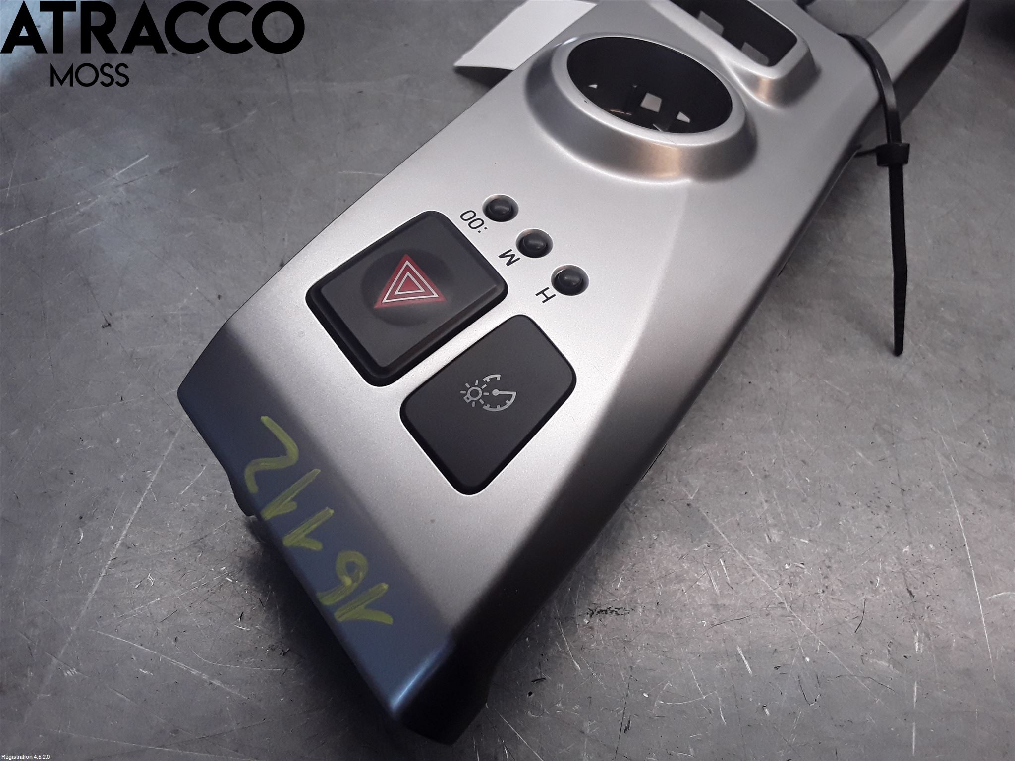 Toyota PRIUS+ ZVW40 12-20 Innr Dashbord Sparkeplate