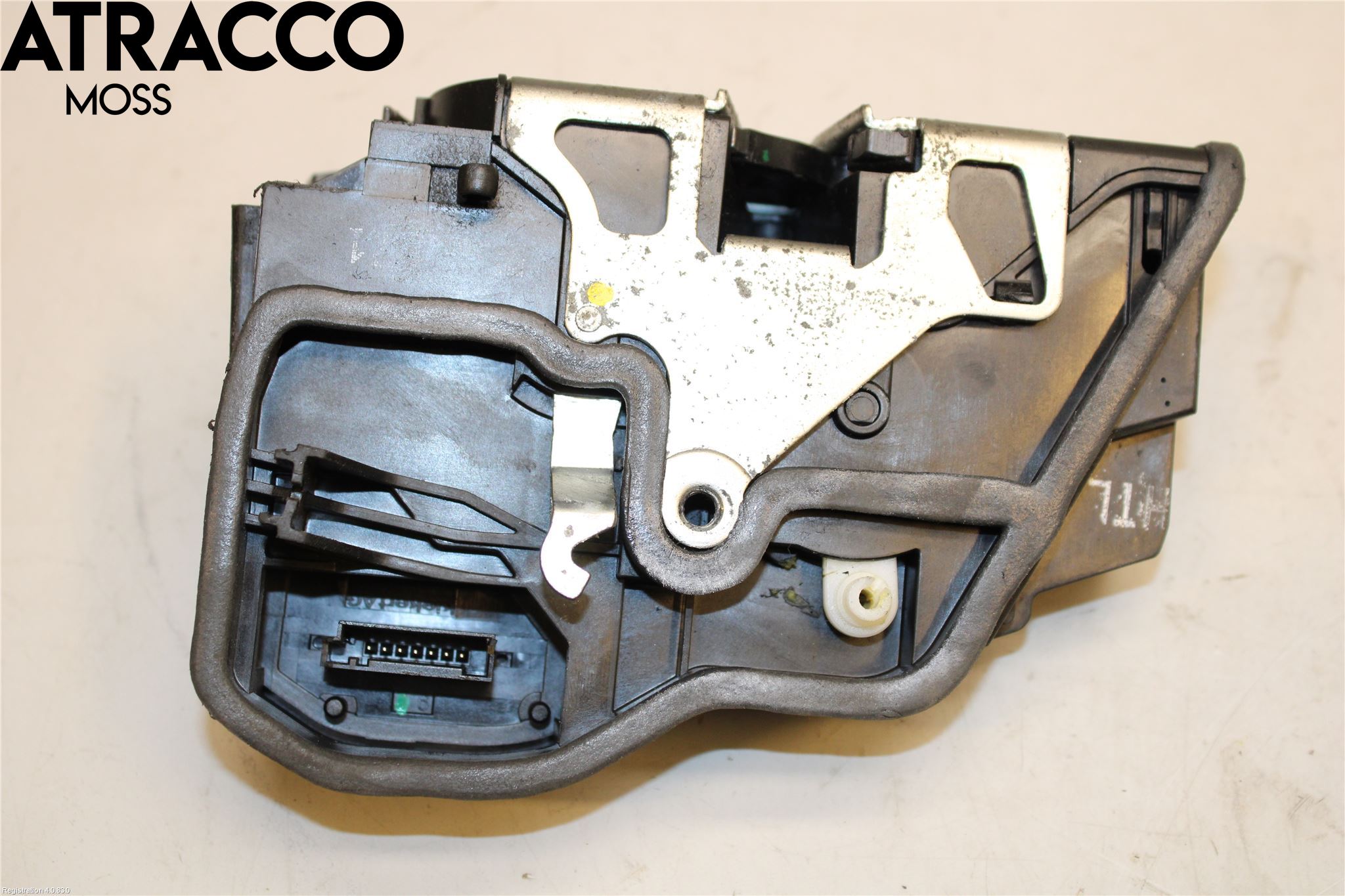 BMW 5 E60/61 Sed/Tou 02-10 Dørlås - Låsekasse