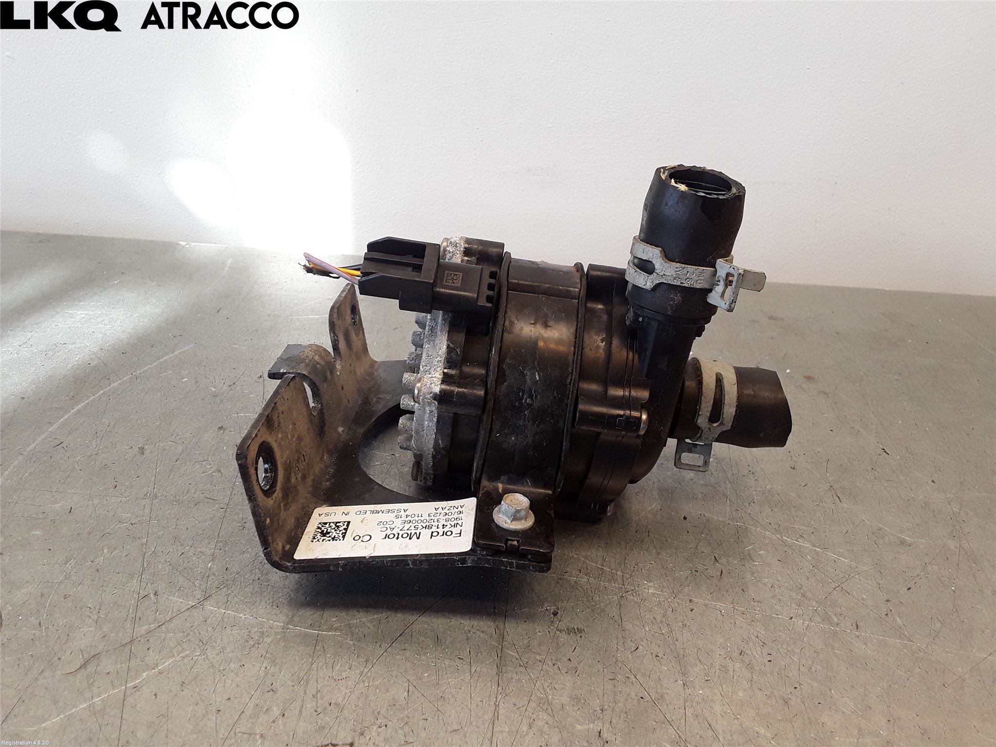 Ford E-TRANSIT SKÅP/BUSS 22- Vannpumpe