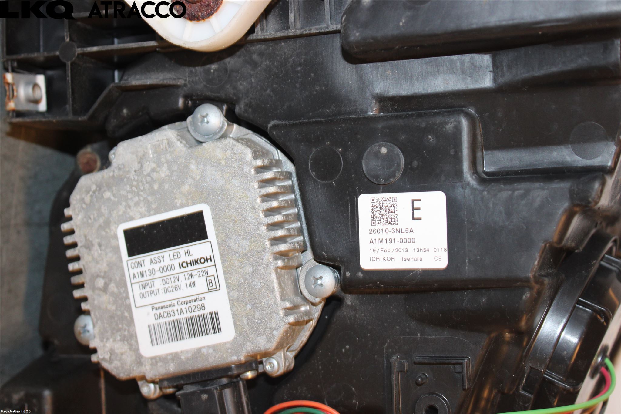 Nissan LEAF 11-17 Frontlykt Høyre