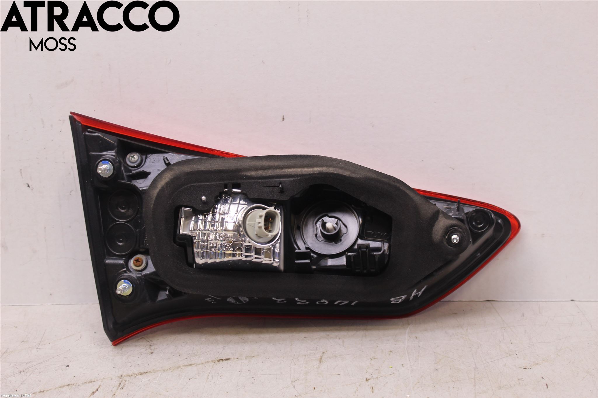 Toyota YARIS XP130 15-20 Baklykt Høyre  På Luke(Indre)