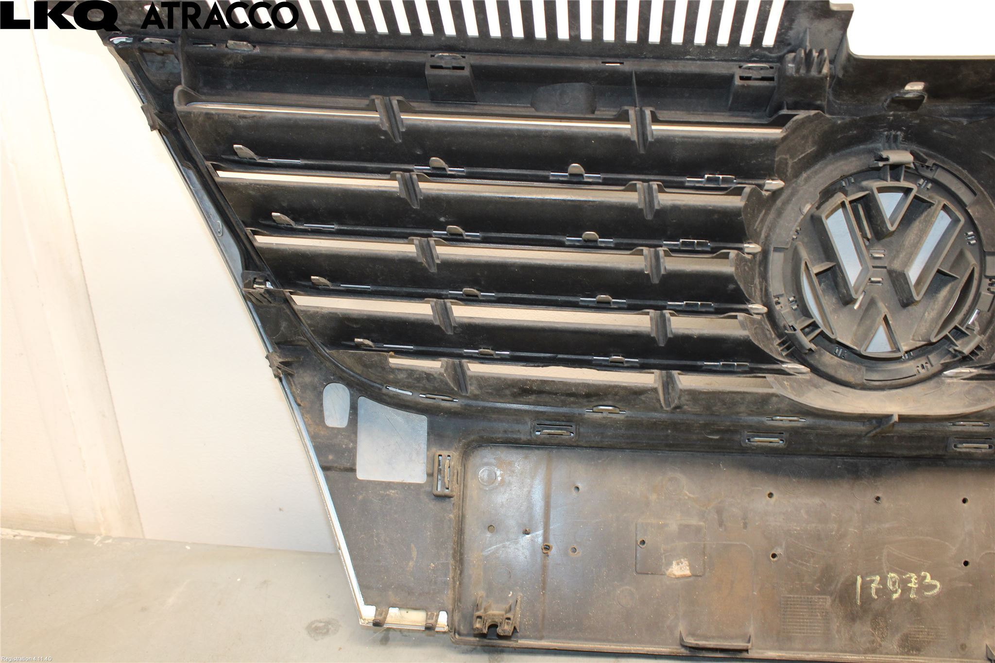 Volkswagen VW PASSAT 05-11 Grill Komplett