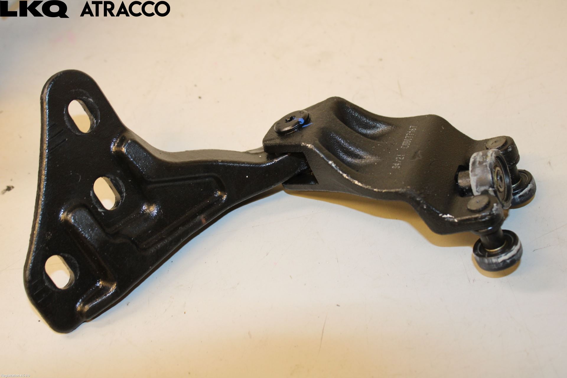 Maxus E-DELIVER9 22- Dørhengsel