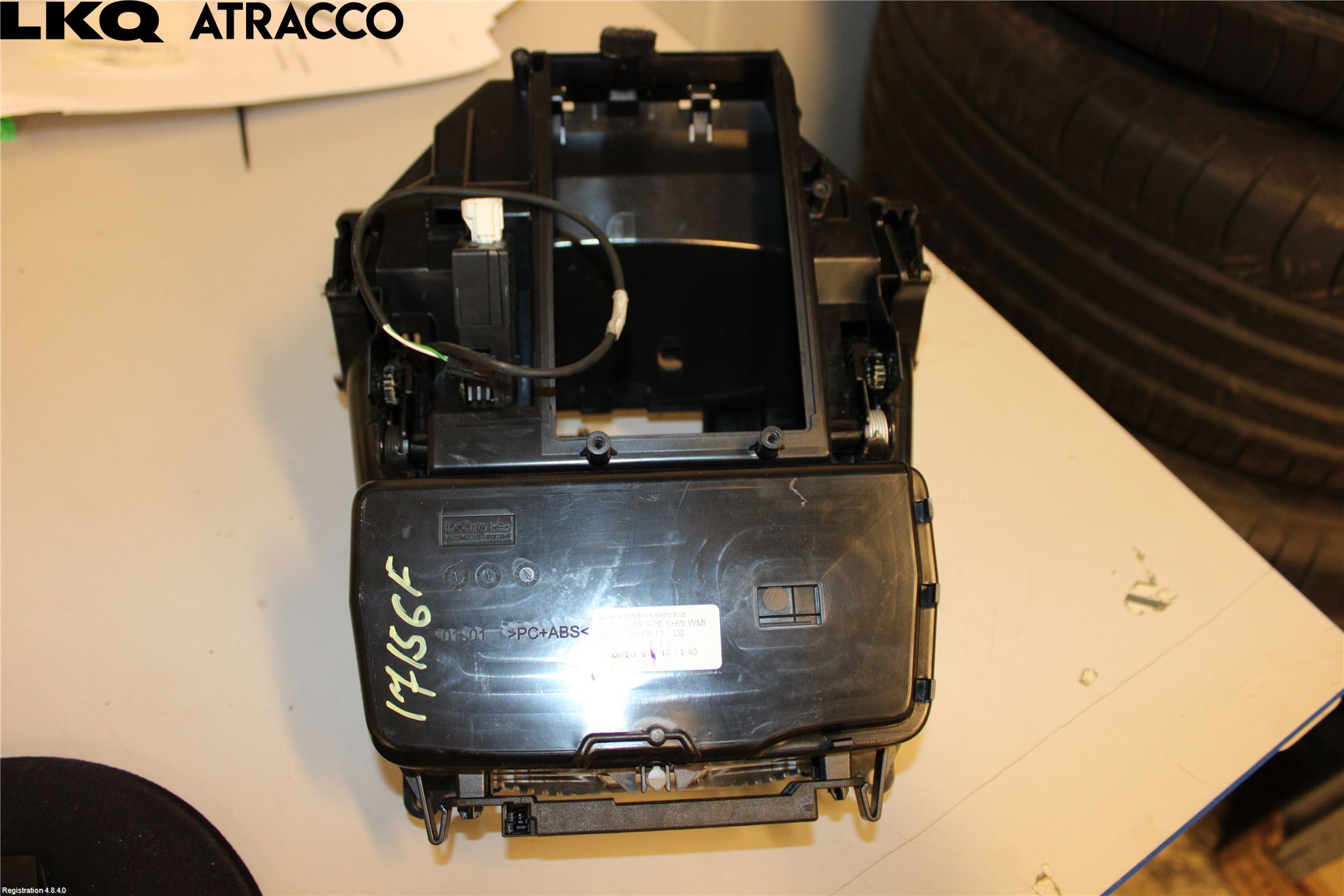 Mercedes-Benz MB C-KLASS (W205) 14-21 Innr Koppholder