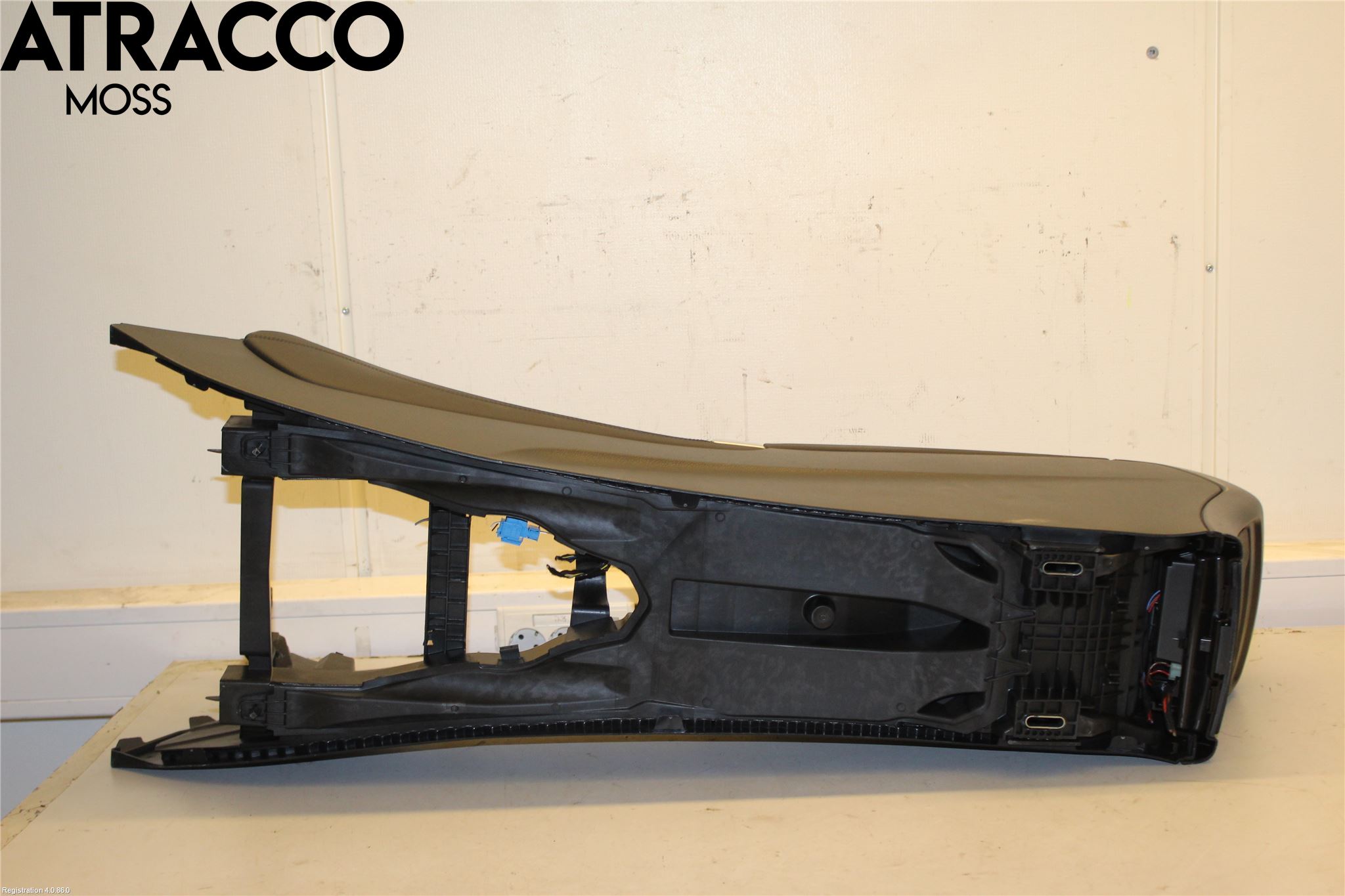 Mercedes-Benz MB EQC (N293) 20- Innr Konsoll-Lomme