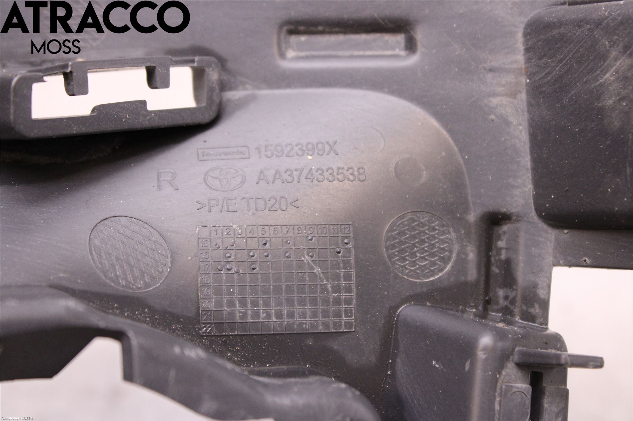 Toyota PROACE II 16- Støtfangerfeste Foran Høyre