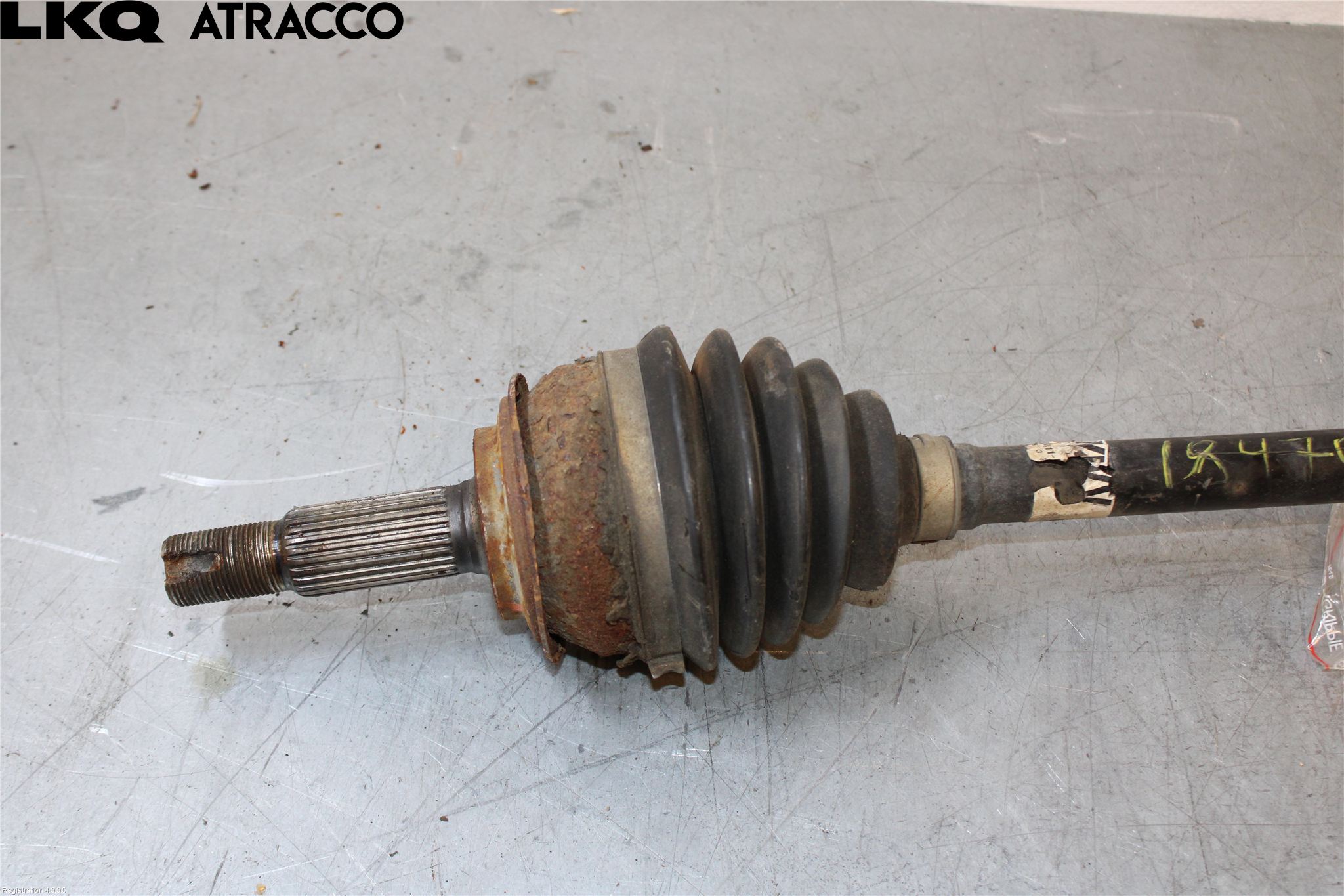Toyota YARIS XP130 15-20 Drivaksel Foran Kompl Venstre