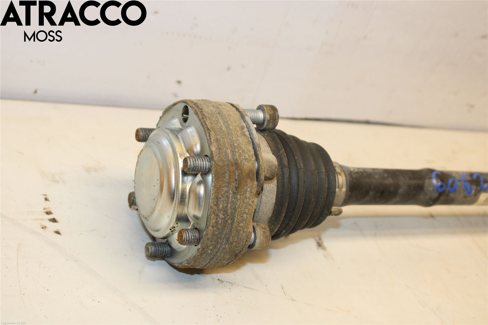 Volkswagen VW TRANSP/CARAVELLE (T5) 04-15 Drivaksel Bak Kompl Venstre