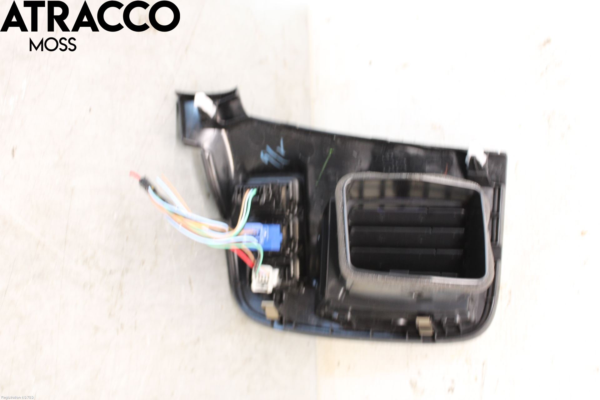 Mitsubishi OUTLANDER 13-21 Dashbord Kanal - Dyse