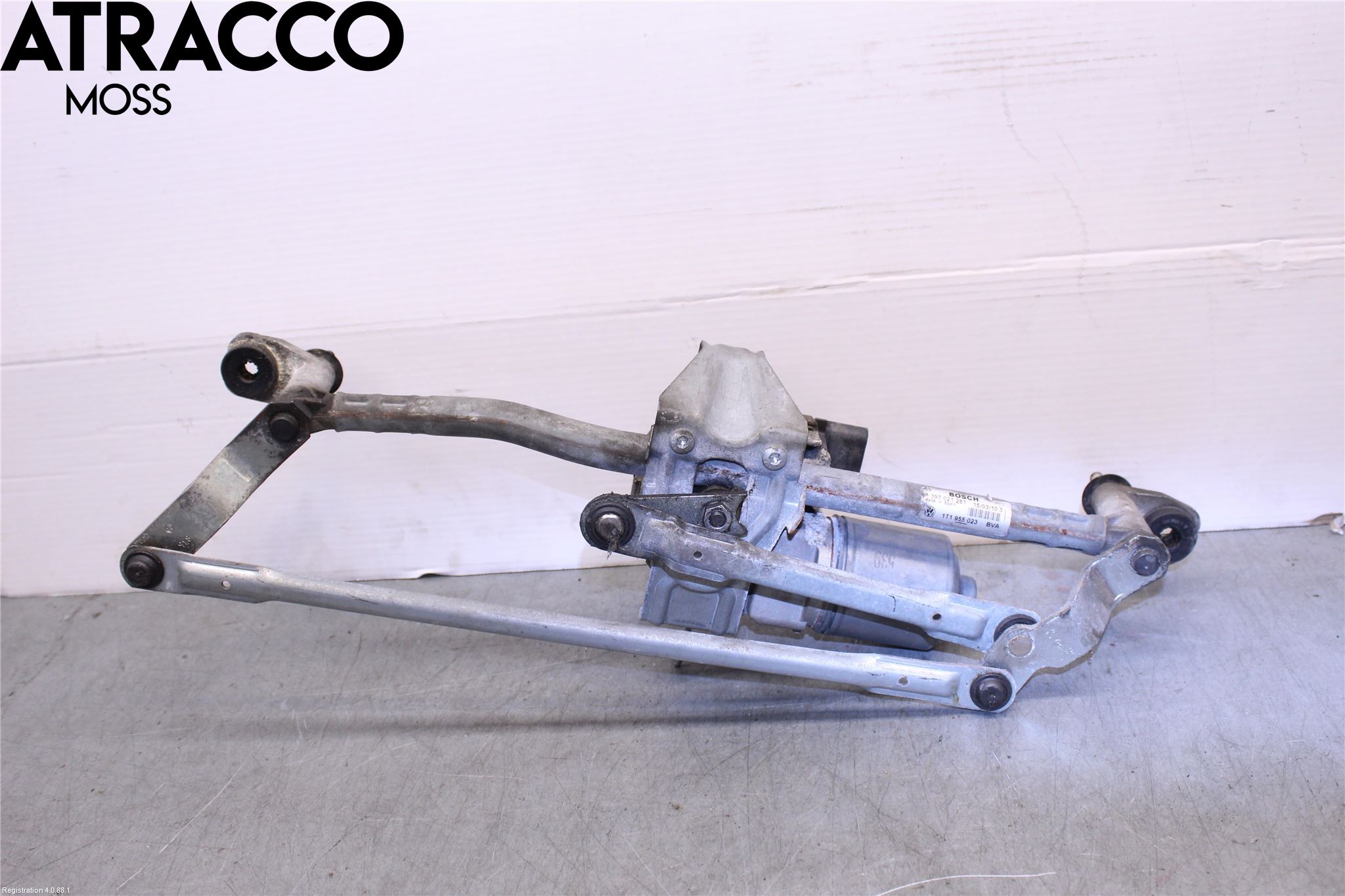 Volkswagen VW CADDY      04-10 Viskermotor Frontrute