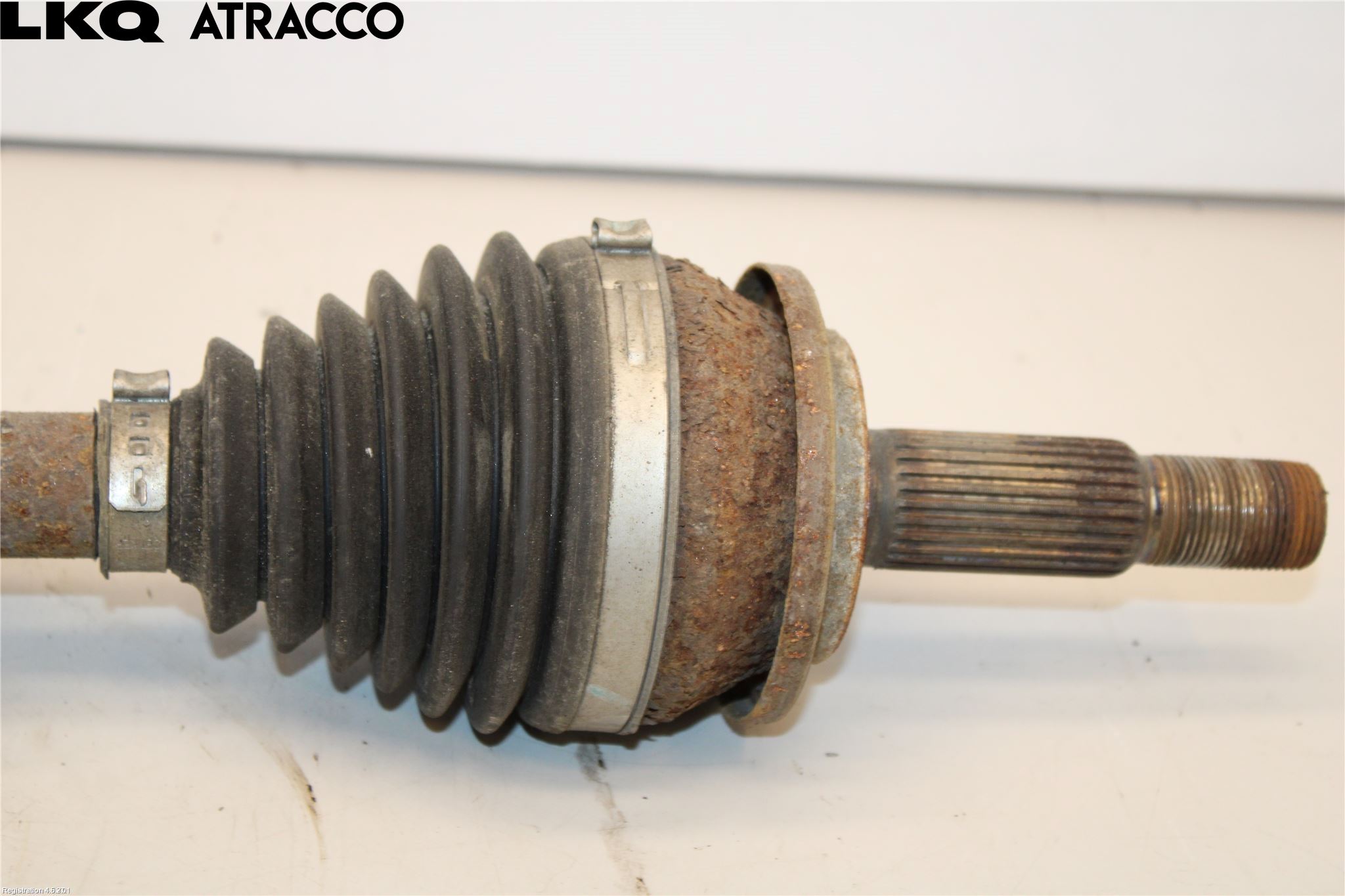 Toyota AVENSIS 09-15 Drivaksel Foran Kompl Venstre