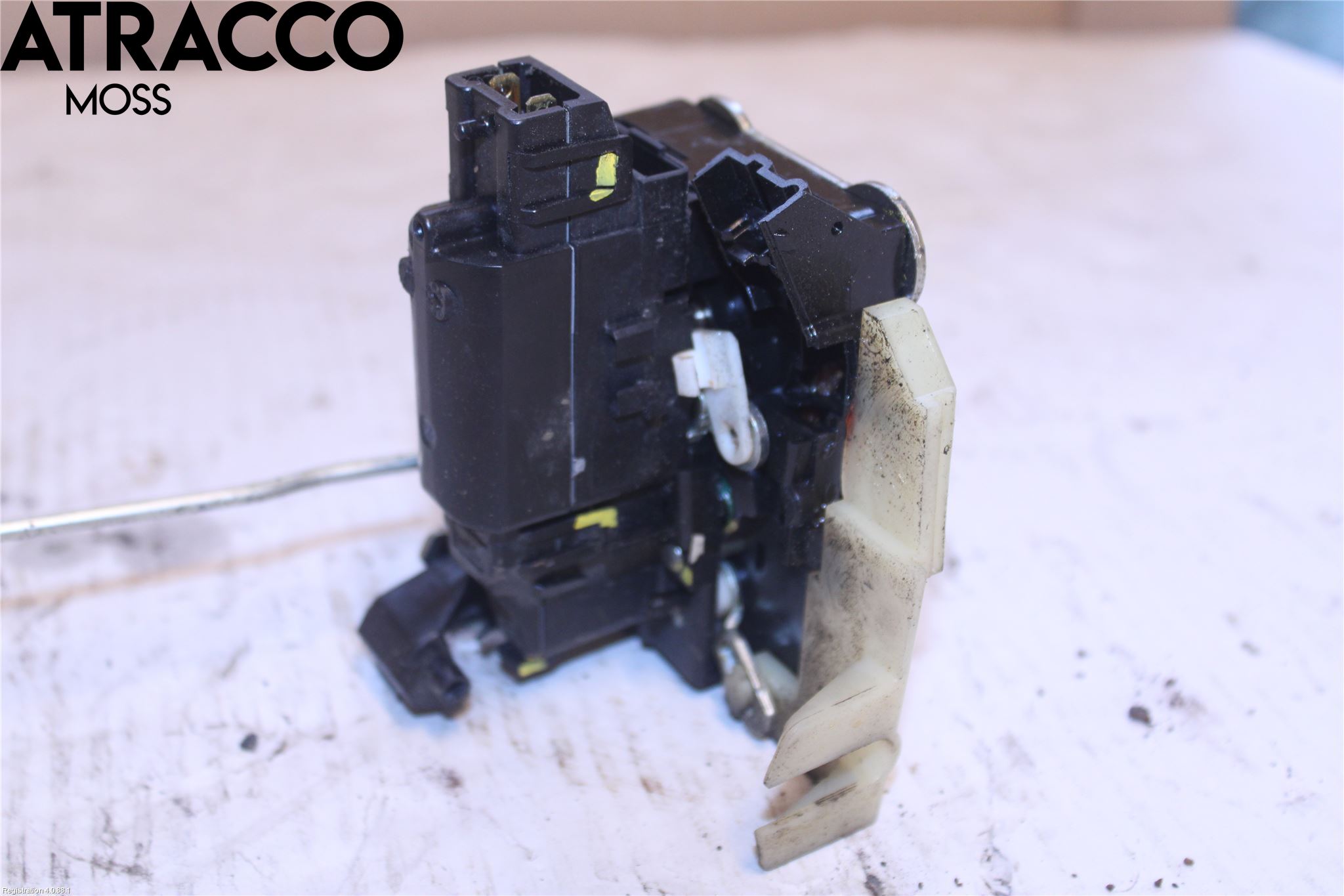 Dacia DUSTER 10-17 Dørlås - Låsekasse