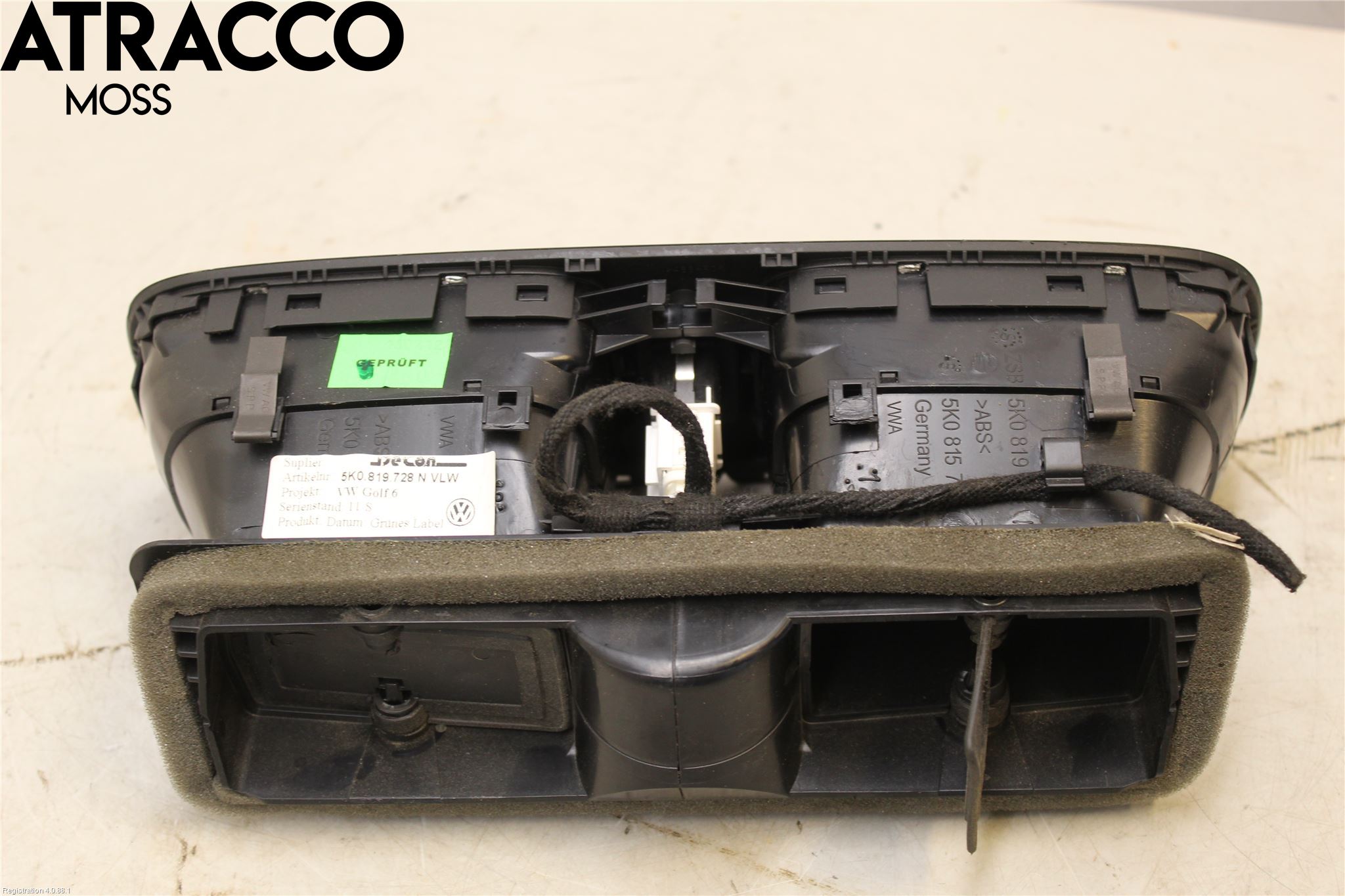 Volkswagen VW GOLF VI 09-13 Dashbord Kanal - Dyse