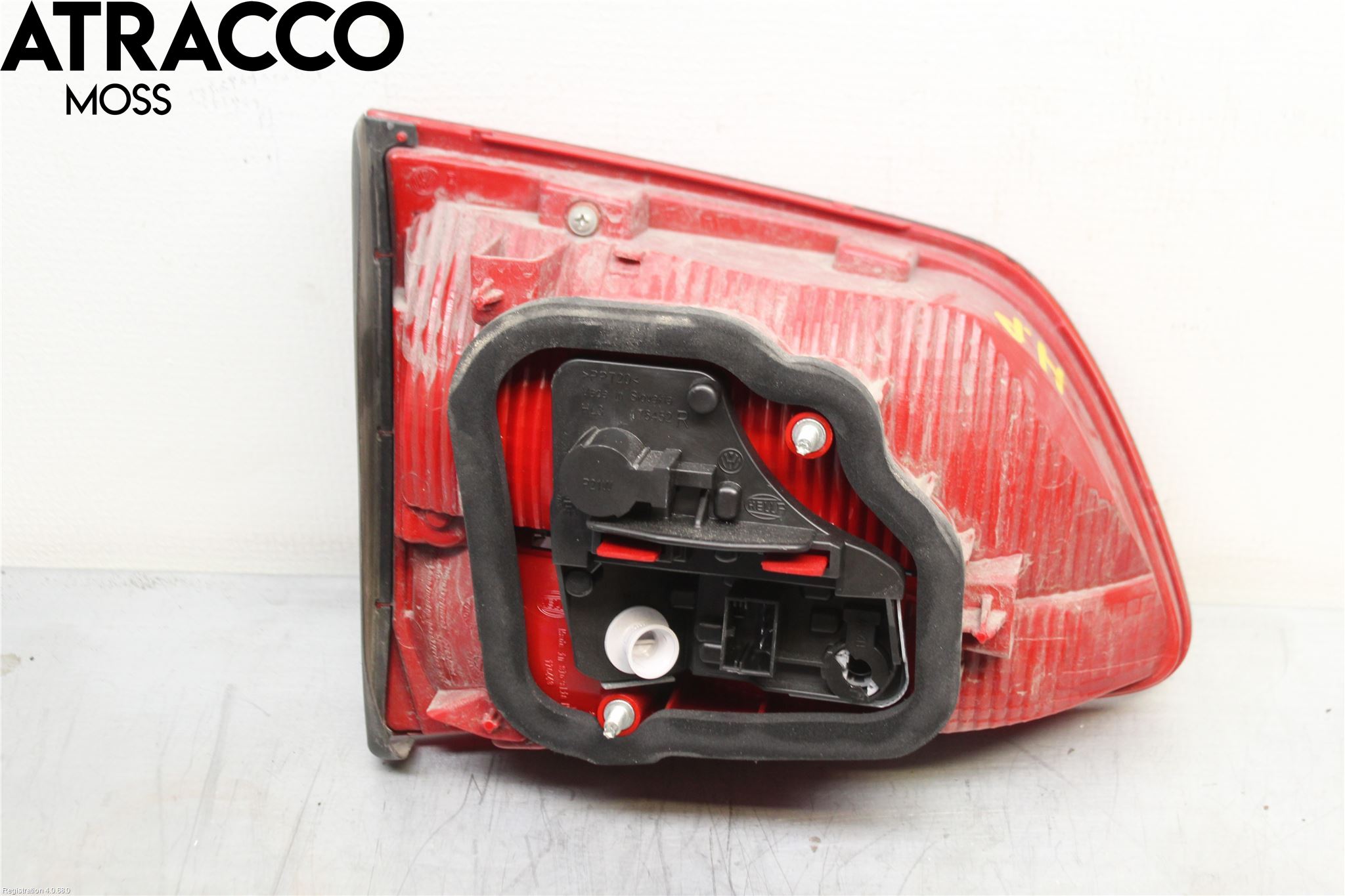 Volkswagen VW TOURAN 10-15 Baklykt Høyre  På Luke(Indre)