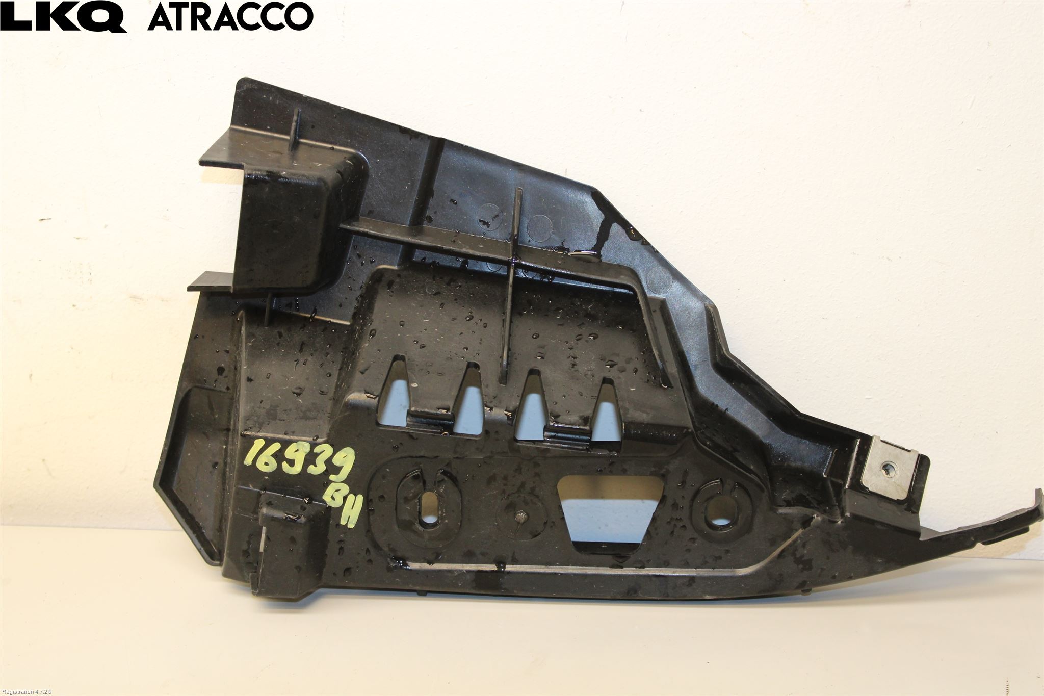 Porsche TAYCAN 20- Støtfangerfeste Bak Høyre