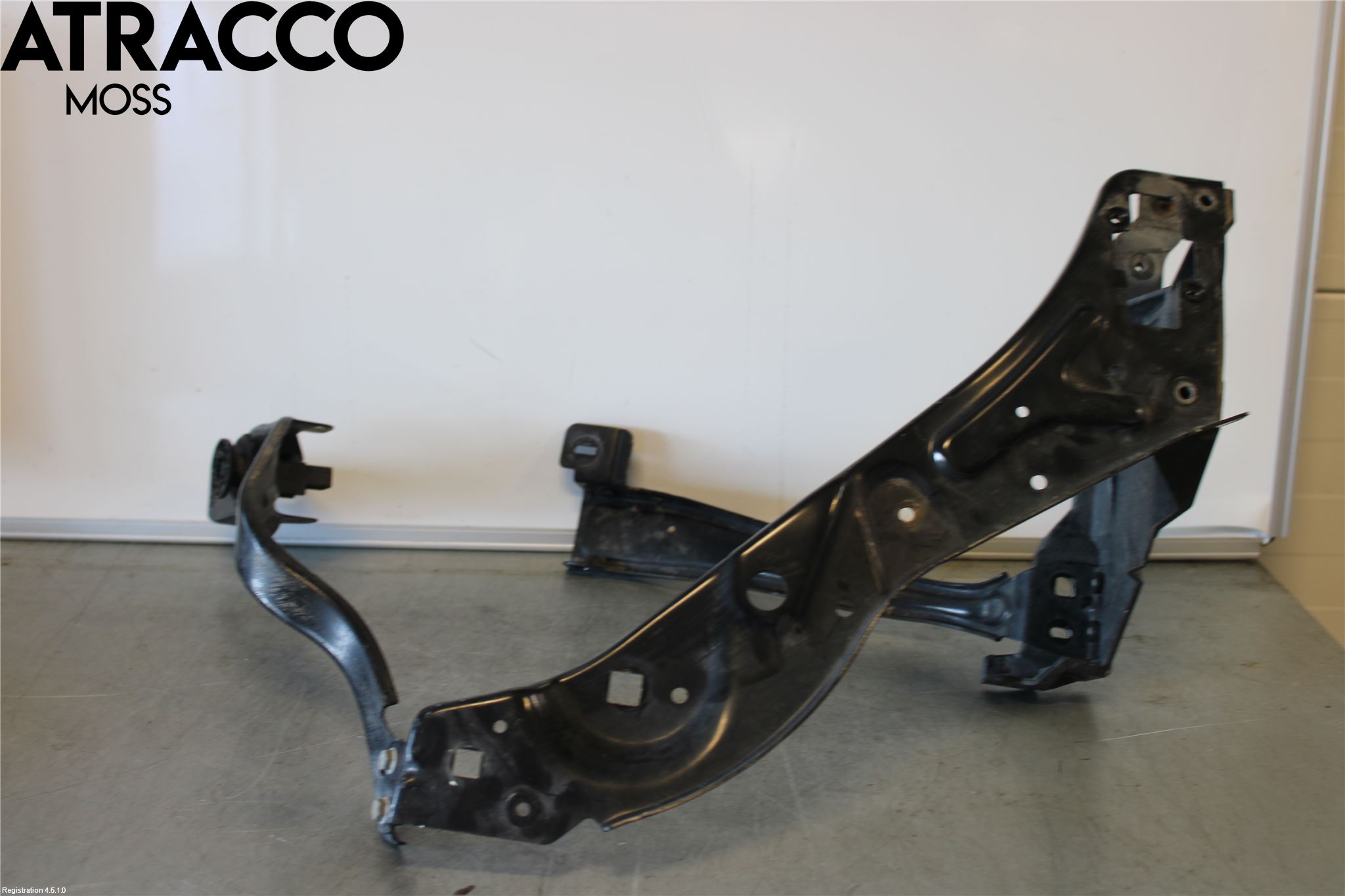 Mercedes-Benz MB E-KLASS (W212) 09-16 Frontlykt Holder-Feste