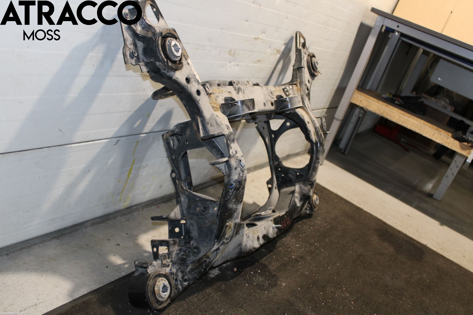 Volvo V60 19- Bakaksel Feste Travers-Ramme