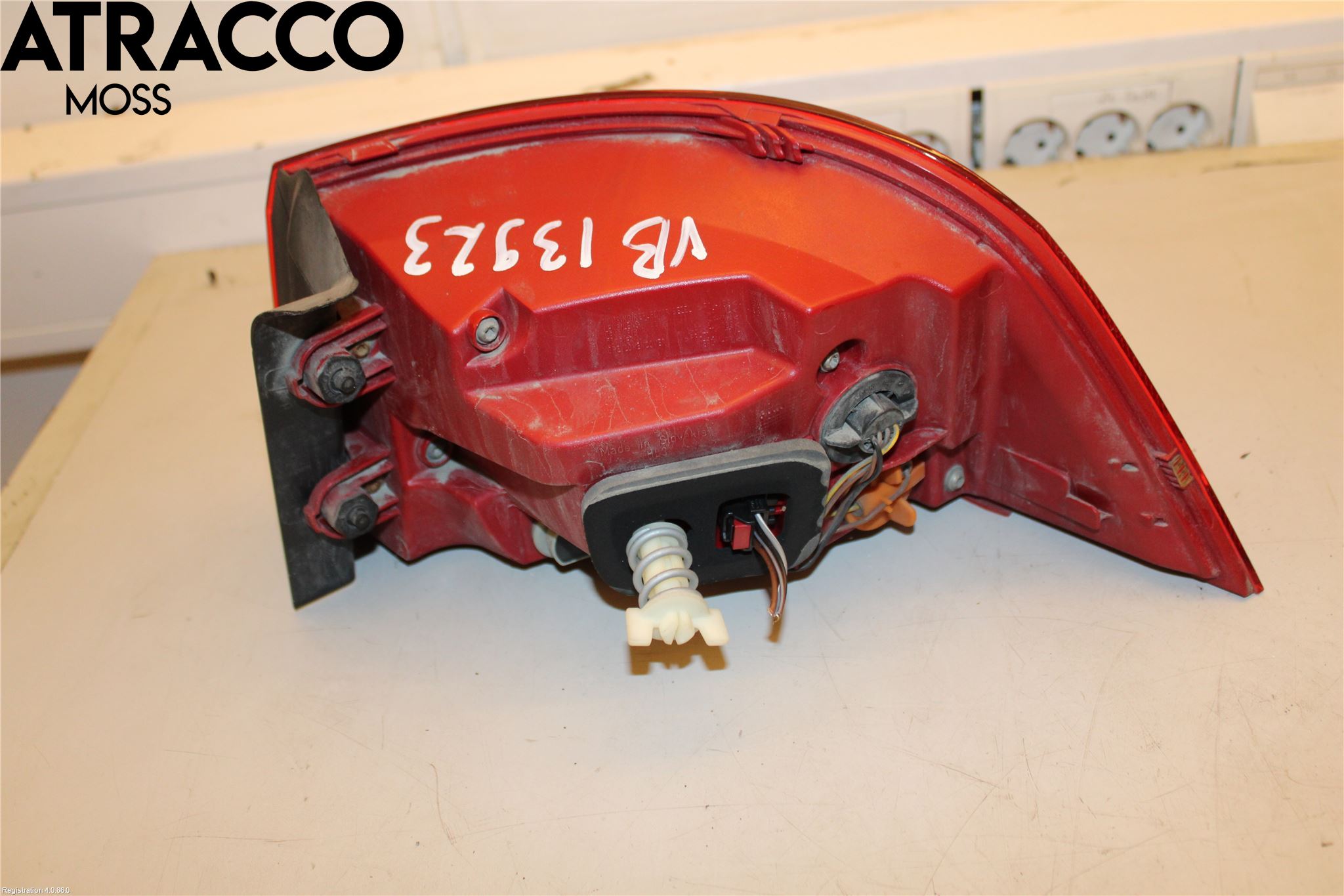 Volkswagen VW PASSAT 11-14 Baklykt Venstre