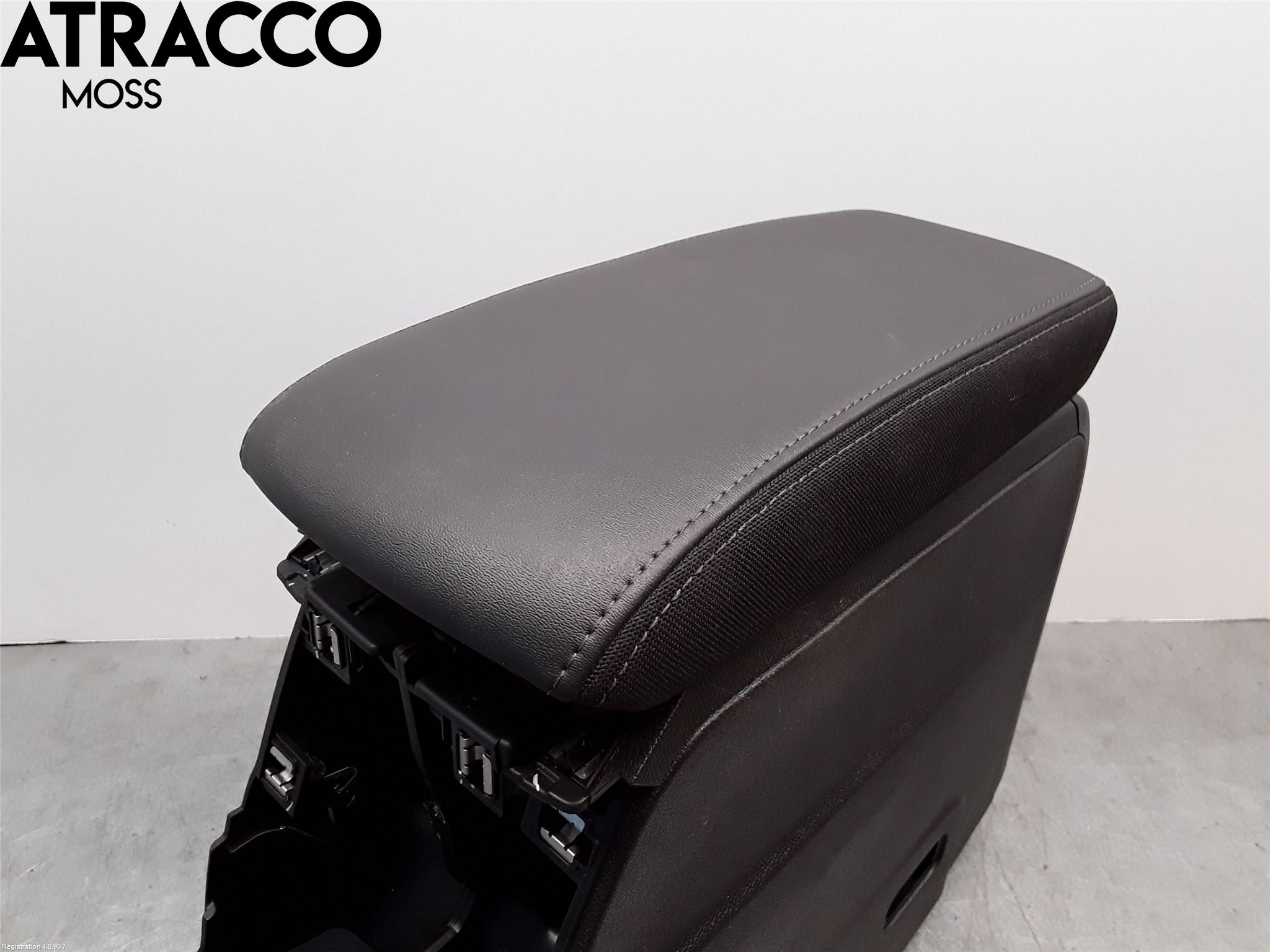 Peugeot 2008/E-2008 20- Innr Konsoll-Lomme