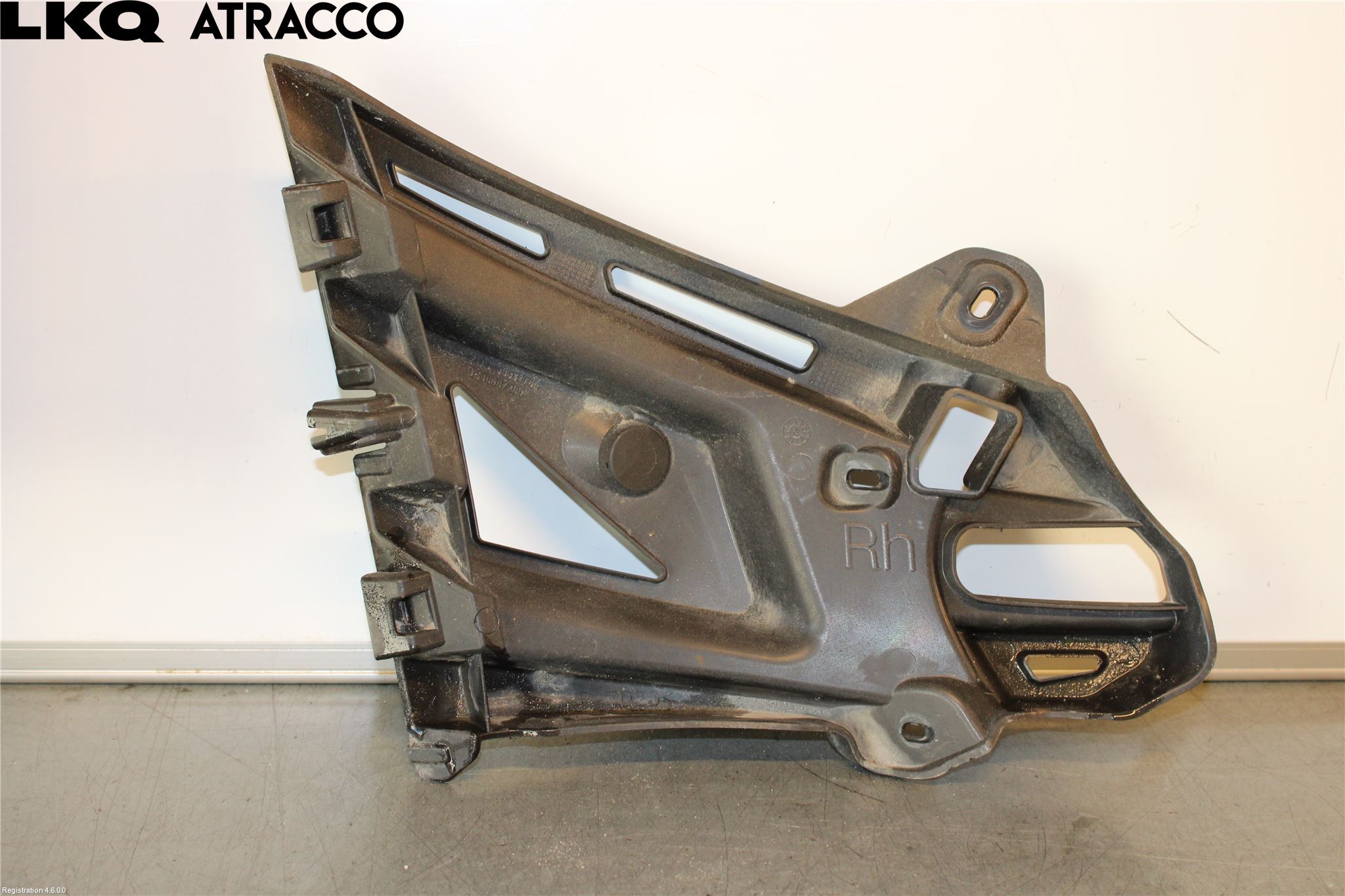 Peugeot 208/E-208 20- Støtfanger Bak Feste