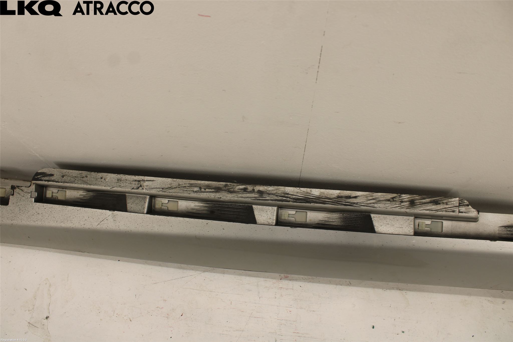 Volvo V40 12-19 Kanalskjørt Høyre