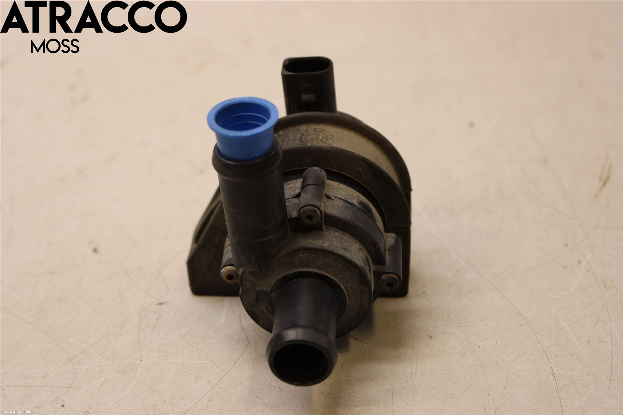 Volkswagen VW CADDY 11-15 Vannpumpe