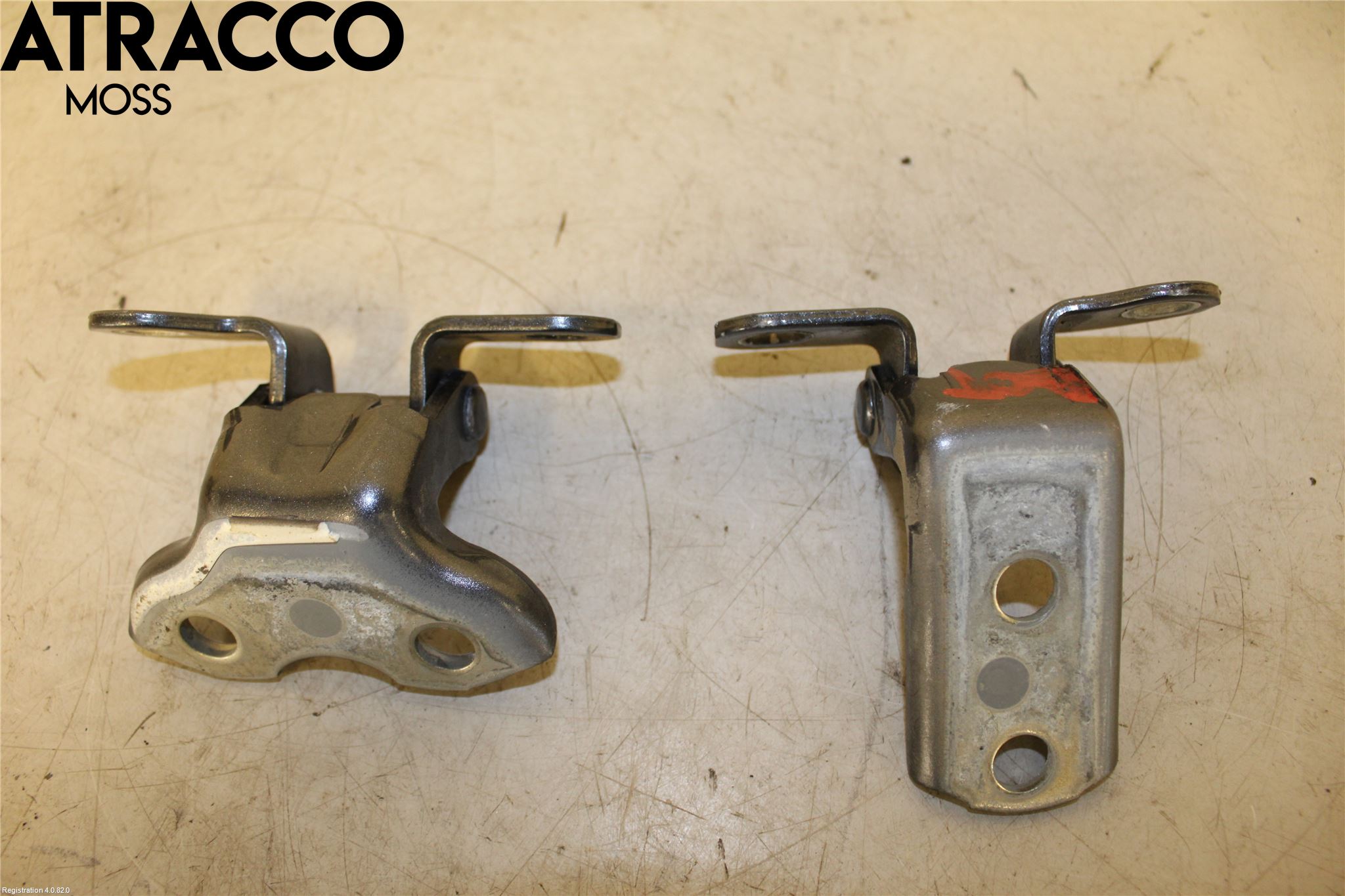 Toyota RAV4 13-18 Dørhengsel