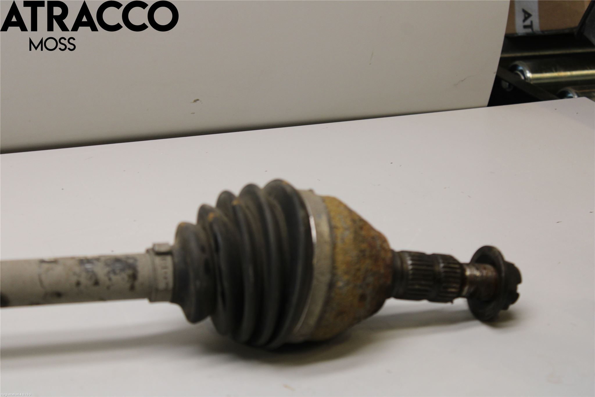 Opel INSIGNIA 09-16 Drivaksel Foran Kompl Høyre