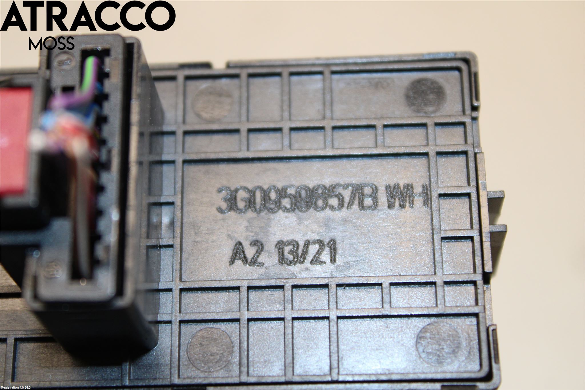 Skoda ENYAQ iV 21- Bryter Vindusheis