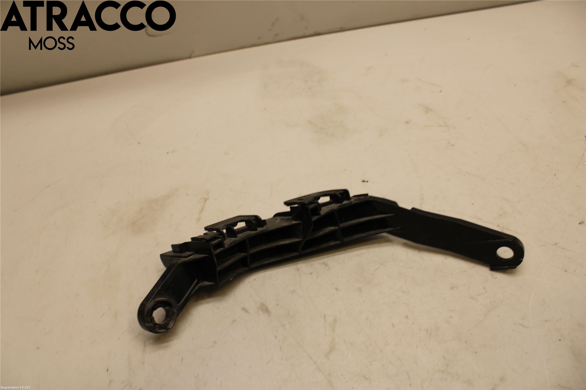 Toyota RAV4 19- Støtfangerfeste Bak Venstre