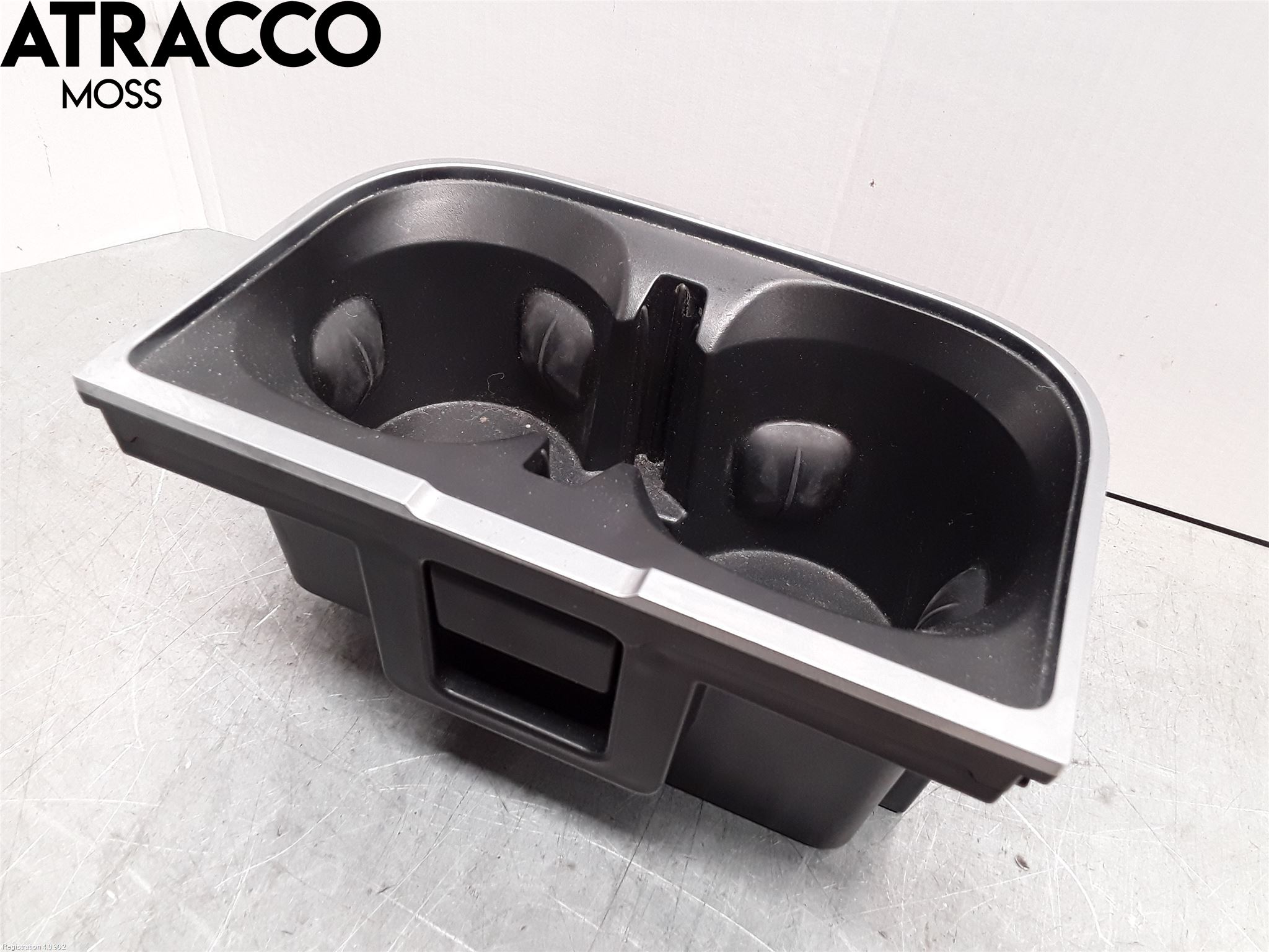 Jaguar I-PACE 18- Innr Koppholder