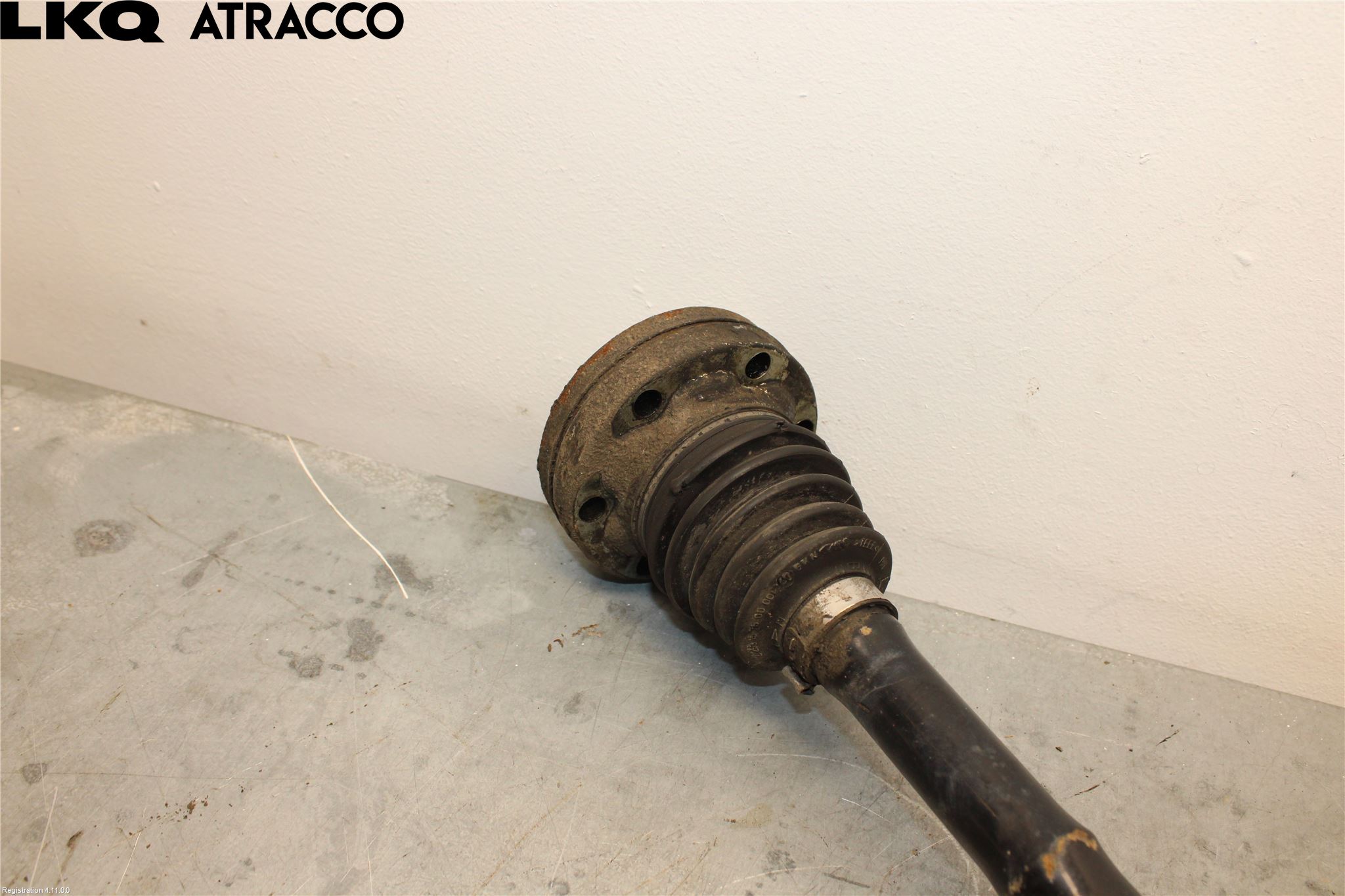 Volkswagen VW TRANSP/CARAVELLE (T5) 04-15 Drivaksel Bak Kompl Venstre
