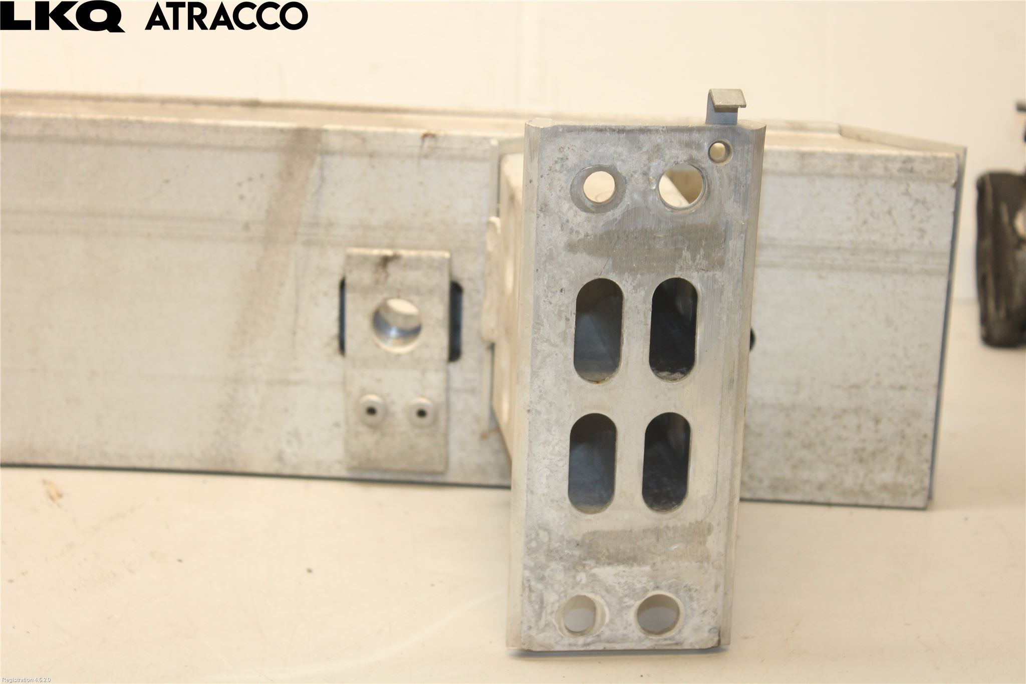 Toyota PRIUS+ ZVW40 12-20 Støtfanger Foran Bjelke