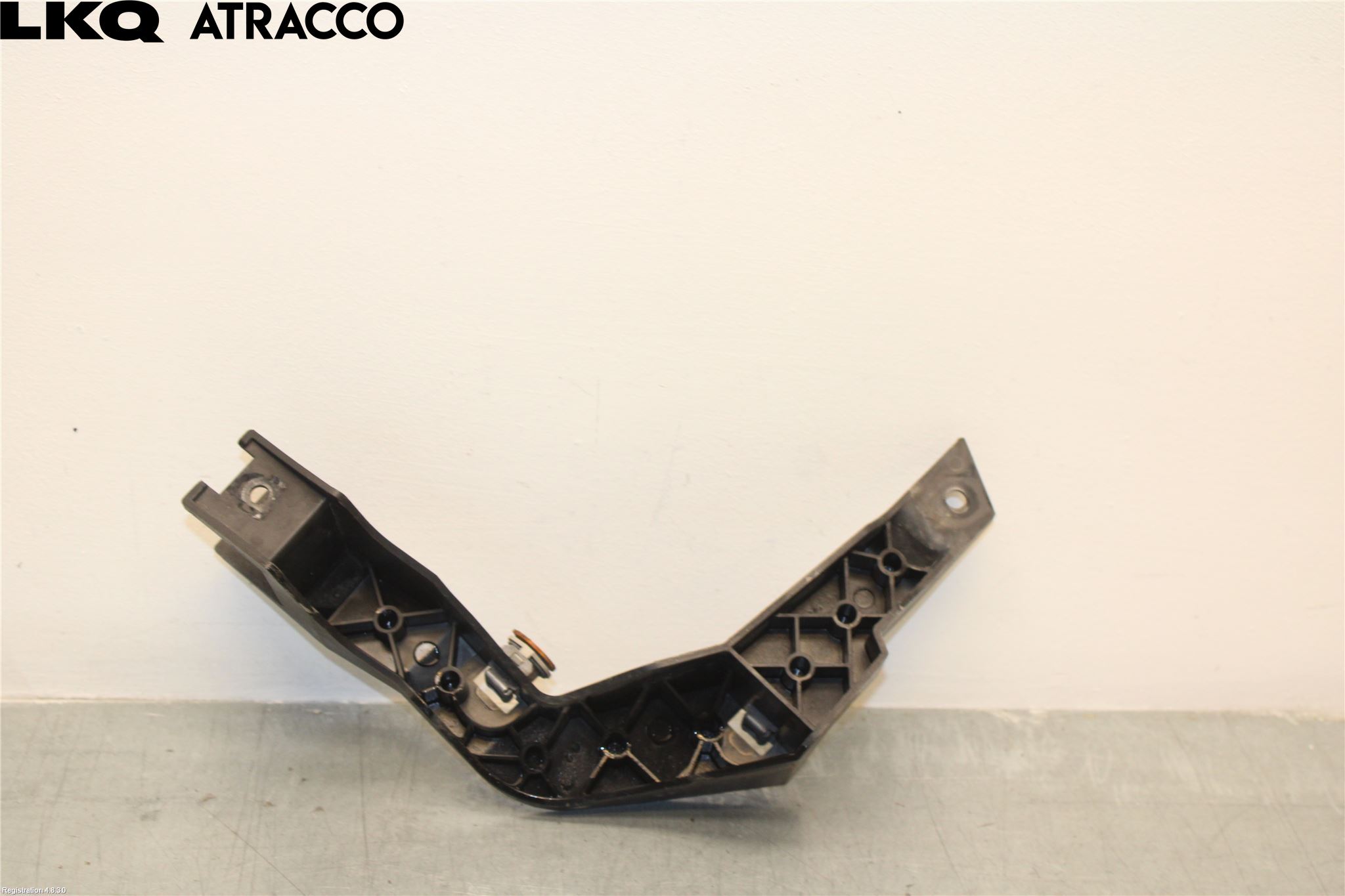 BMW i3 I01 13-22 Frontlykt Holder-Feste