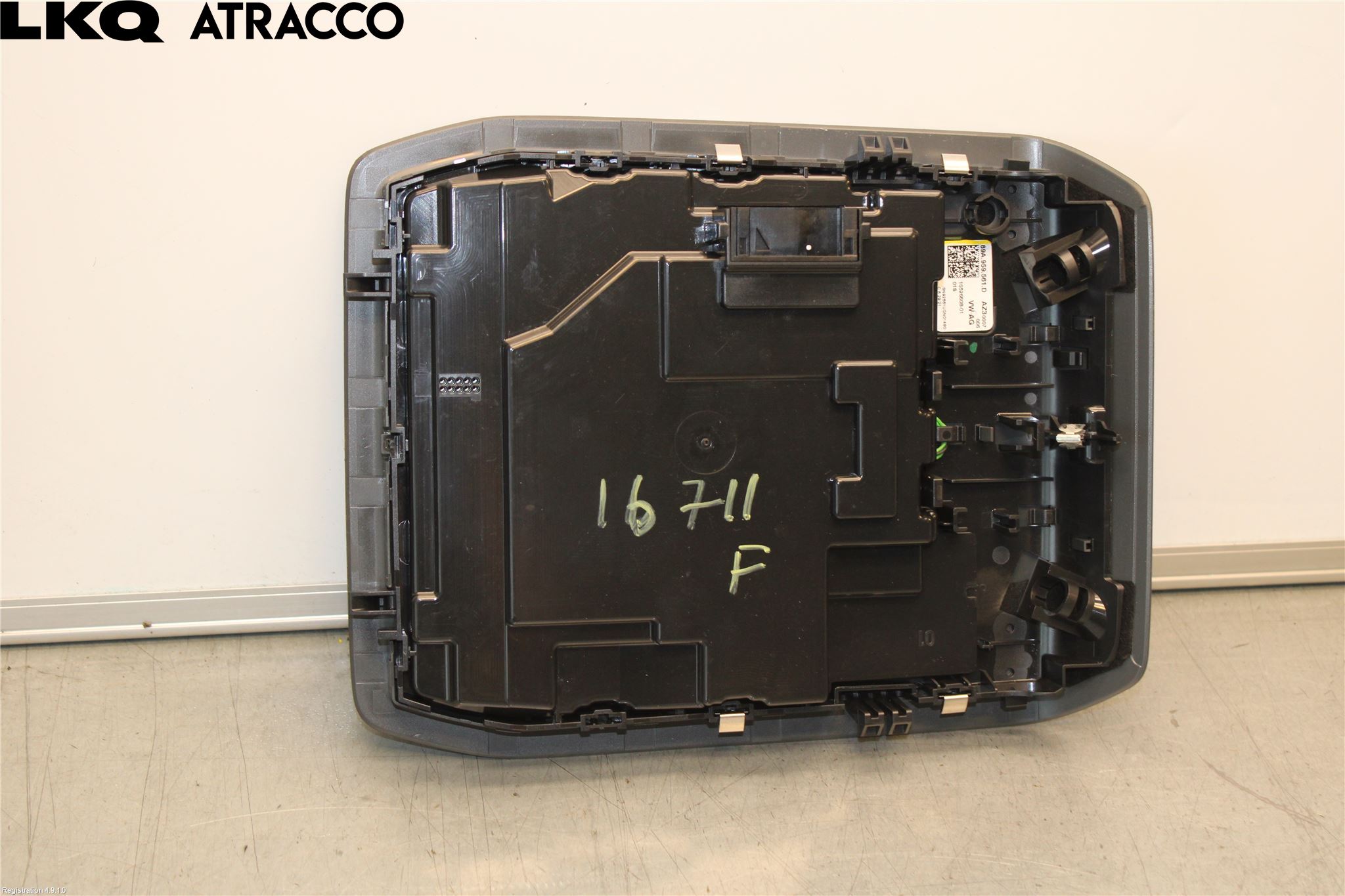 Audi Q4 E-TRON FZ 22- Innr Taklys