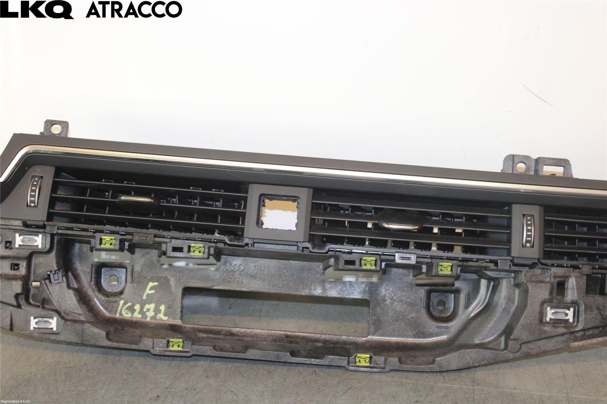 Audi A4/S4 B9 16-19 Dashbord Kanal - Dyse