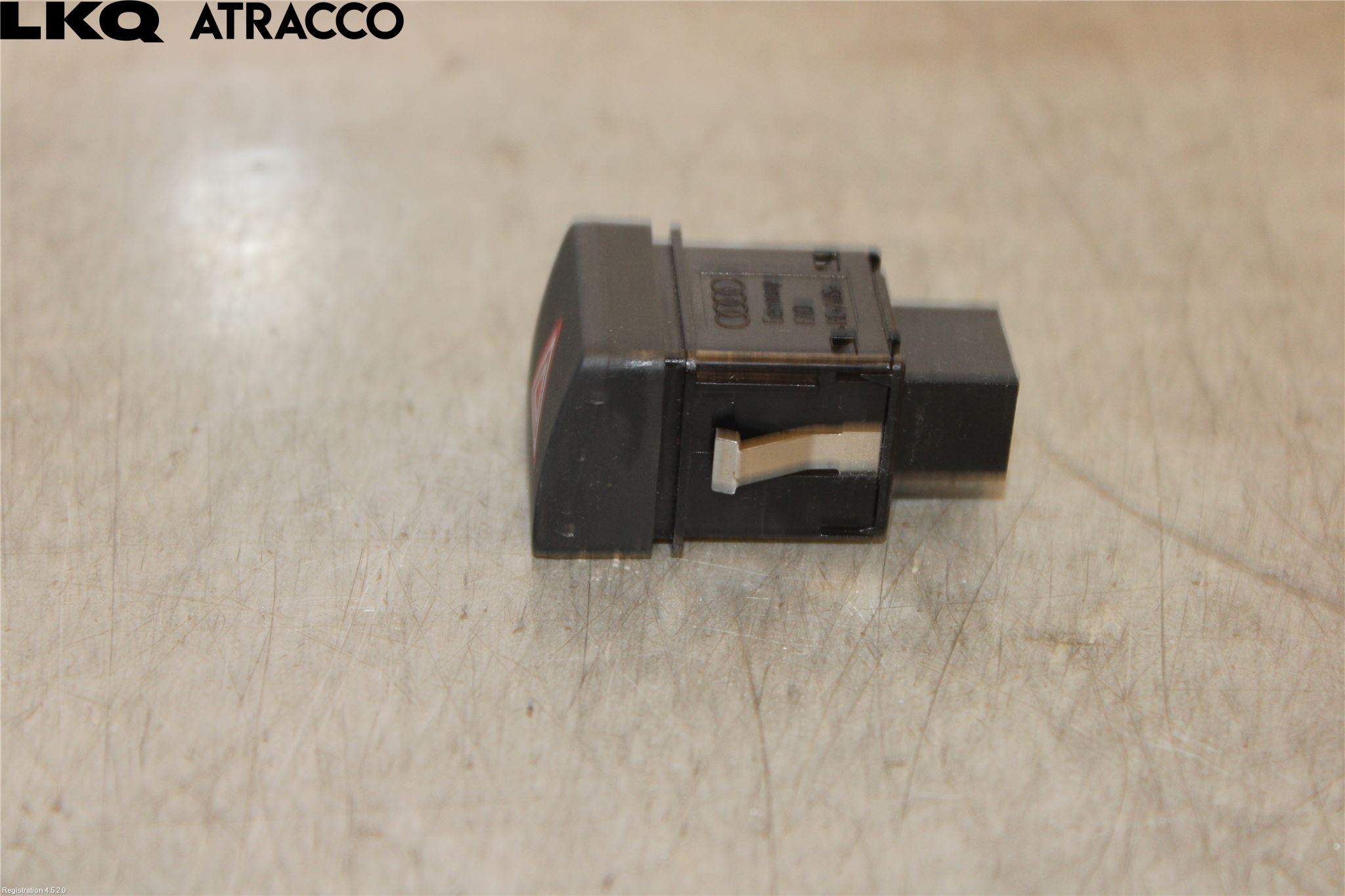 Audi A4/S4 B9 16-19 Bryter Varsel (Nødblink)