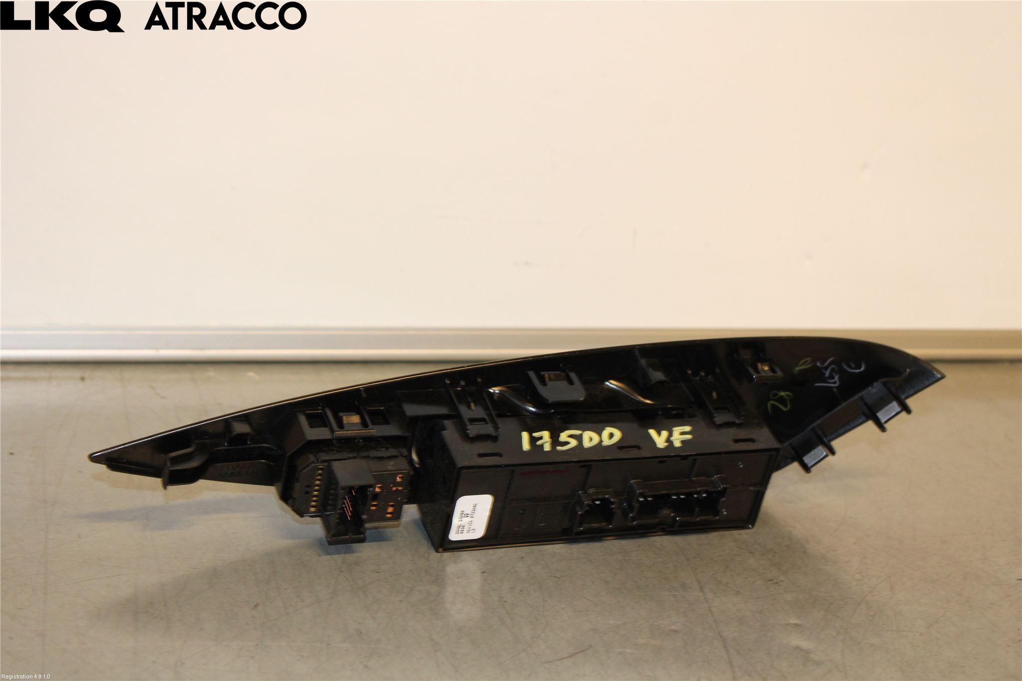 Nissan LEAF 18- Bryter Vindusheis