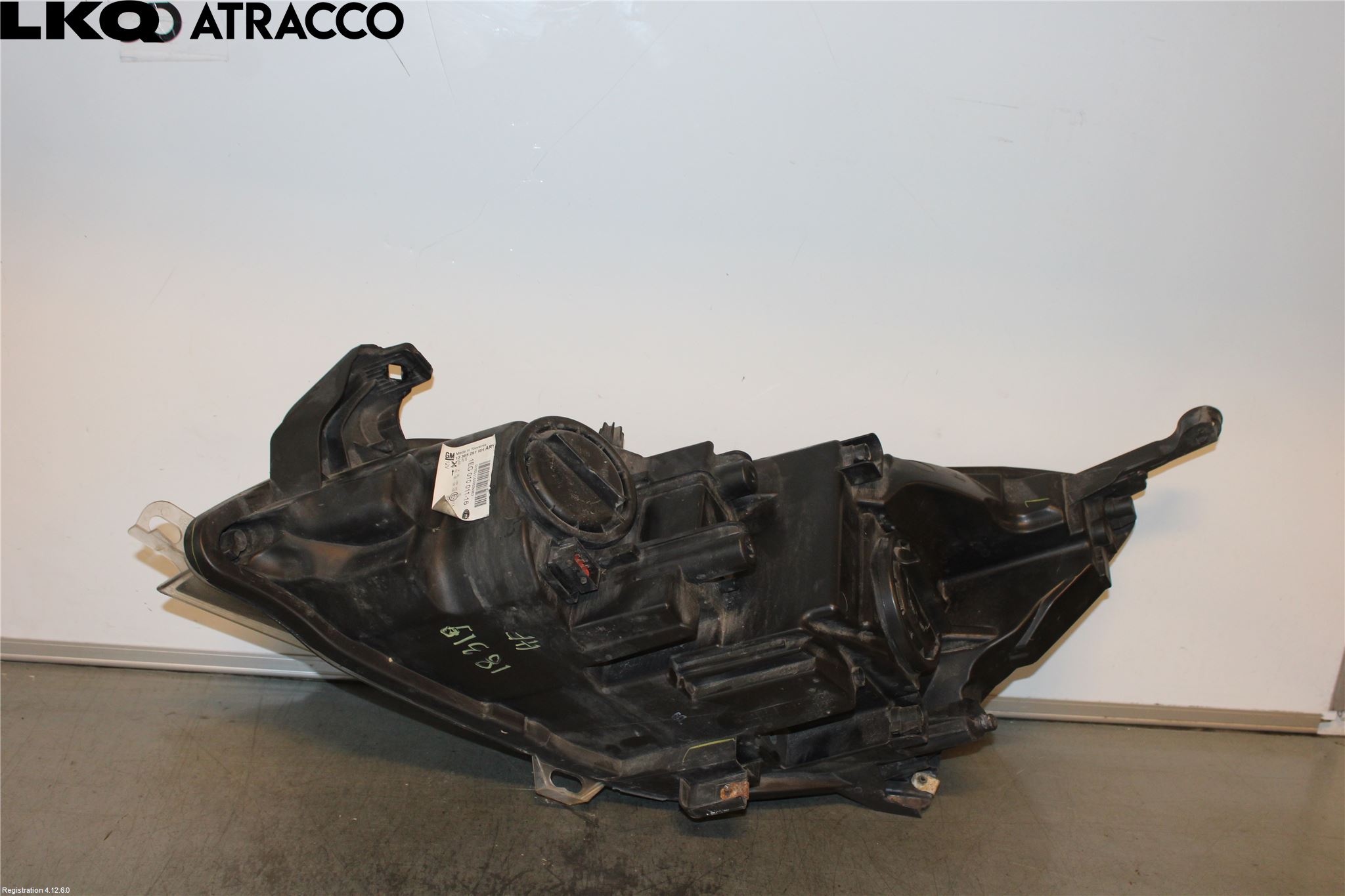 Opel INSIGNIA 09-16 Frontlykt Høyre