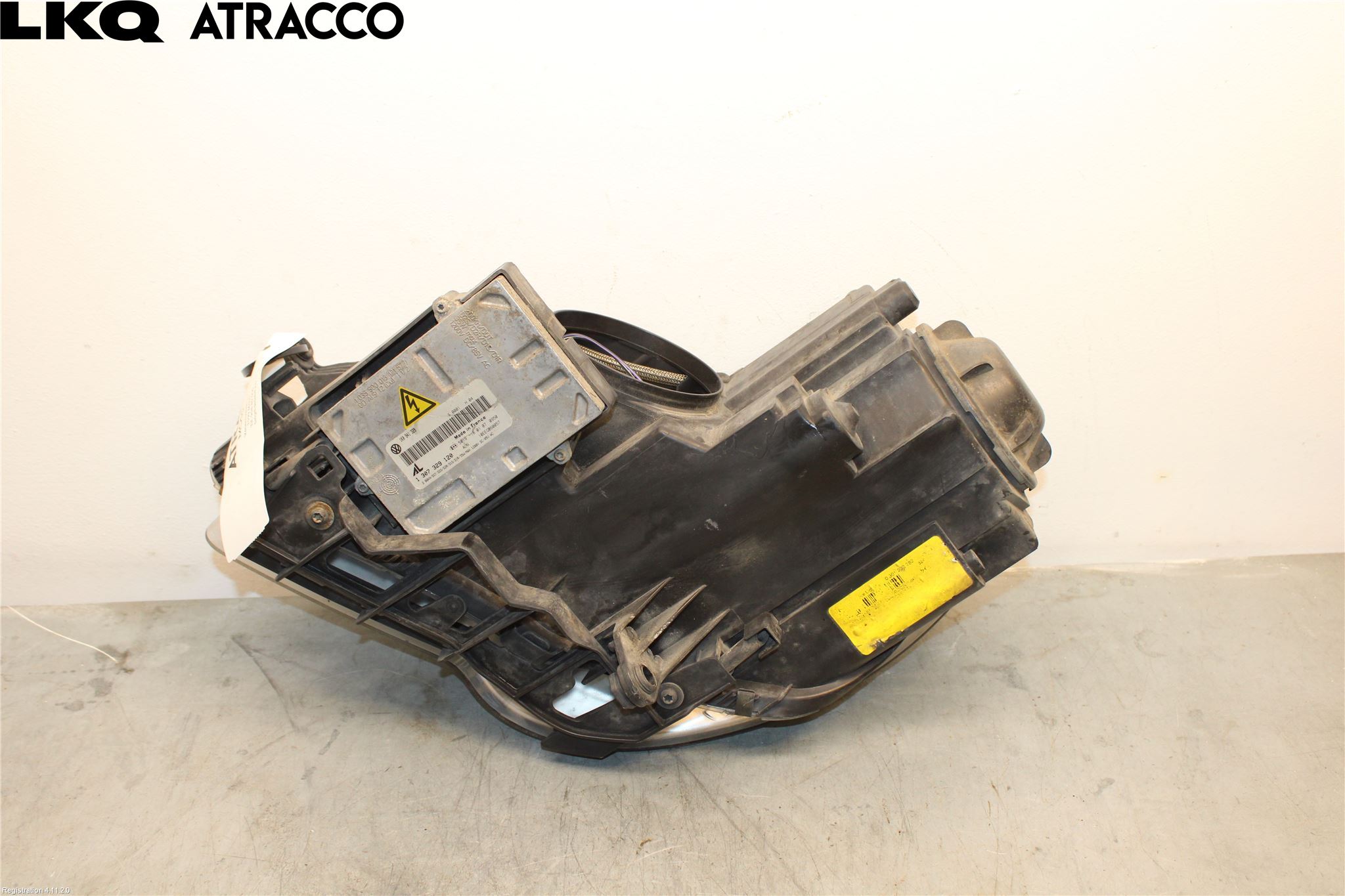 Volkswagen VW TOURAN 03-10 Frontlykt Høyre