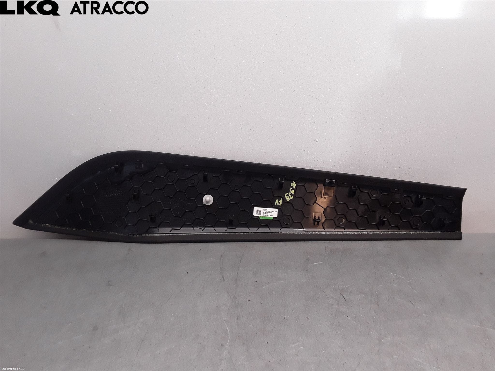 Porsche TAYCAN 20- Frontrute Dekorlist