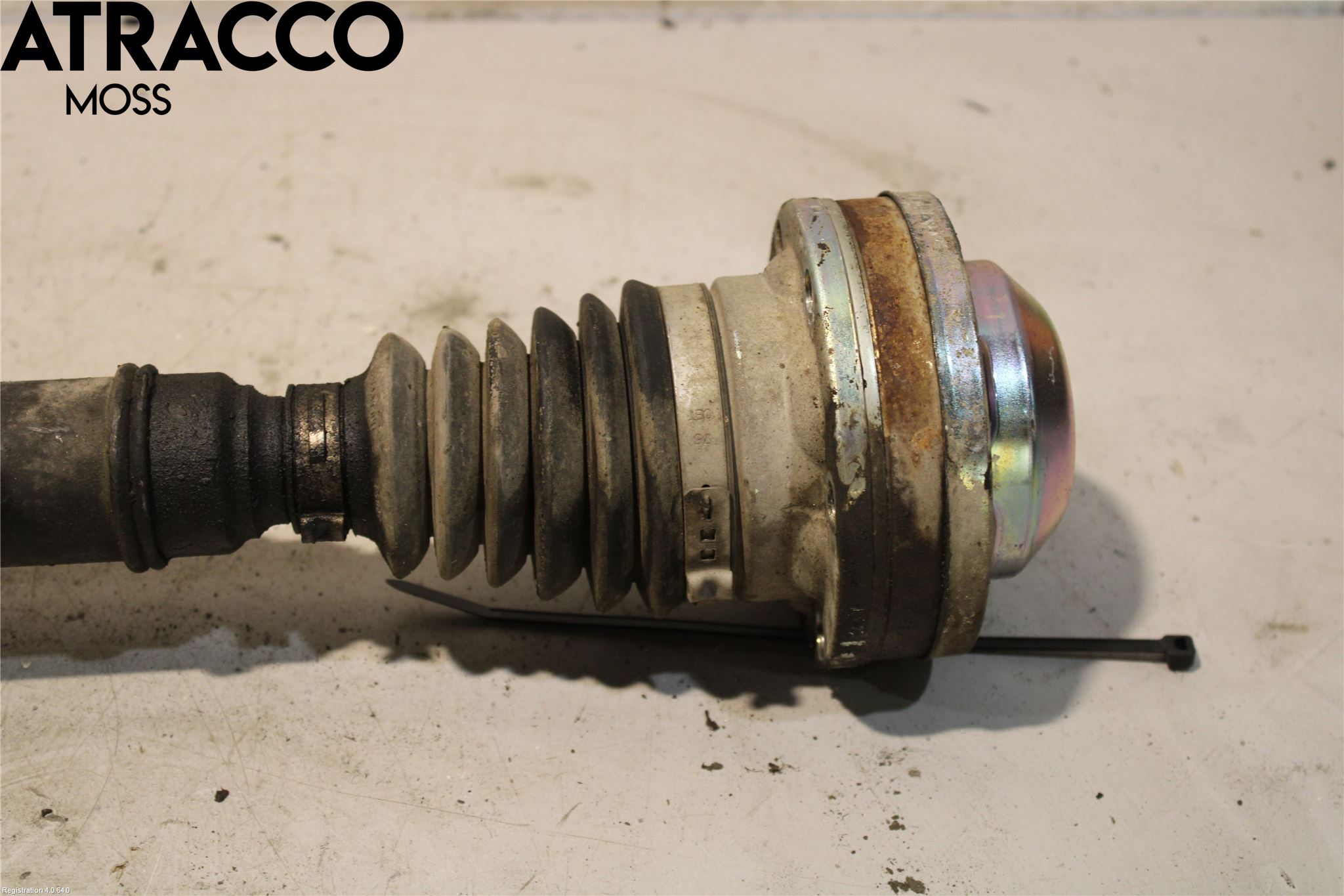 Volkswagen VW GOLF VI 09-13 Drivaksel Foran Kompl Høyre