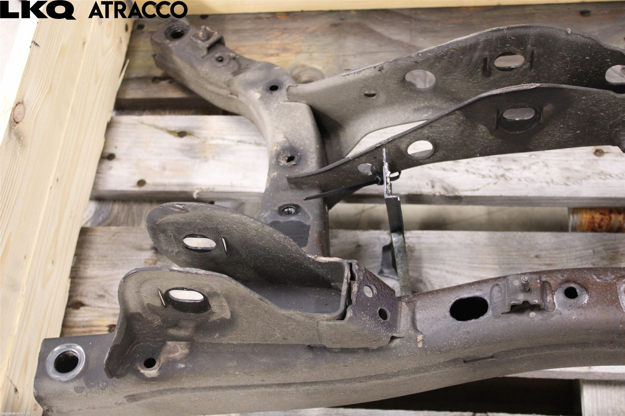 Hyundai KONA/ELECTRIC SX2 23- Bakaksel Feste Travers-Ramme