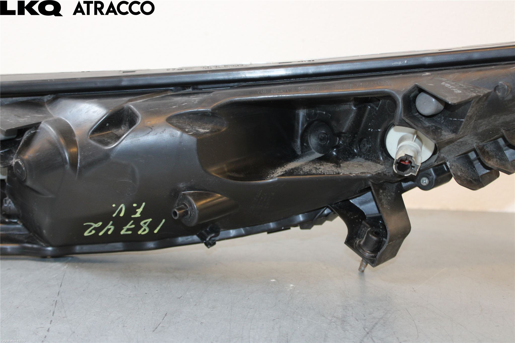 Nissan JUKE 10-14 Frontlykt Venstre