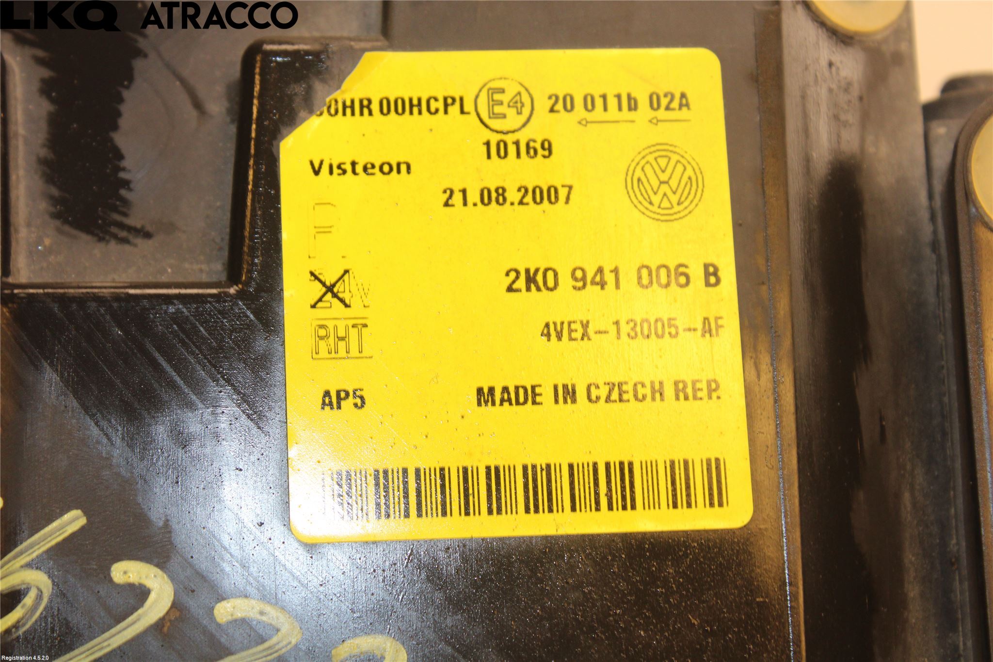 Volkswagen VW CADDY      04-10 Frontlykt Høyre