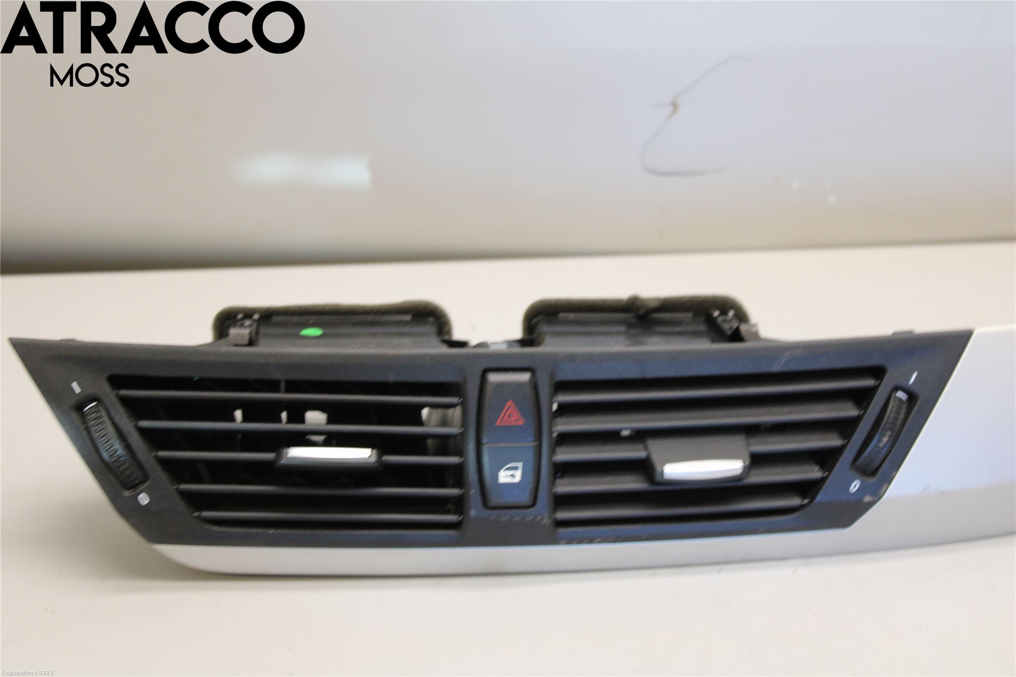 BMW X1 E84 10-15 Dashbord Kanal - Dyse