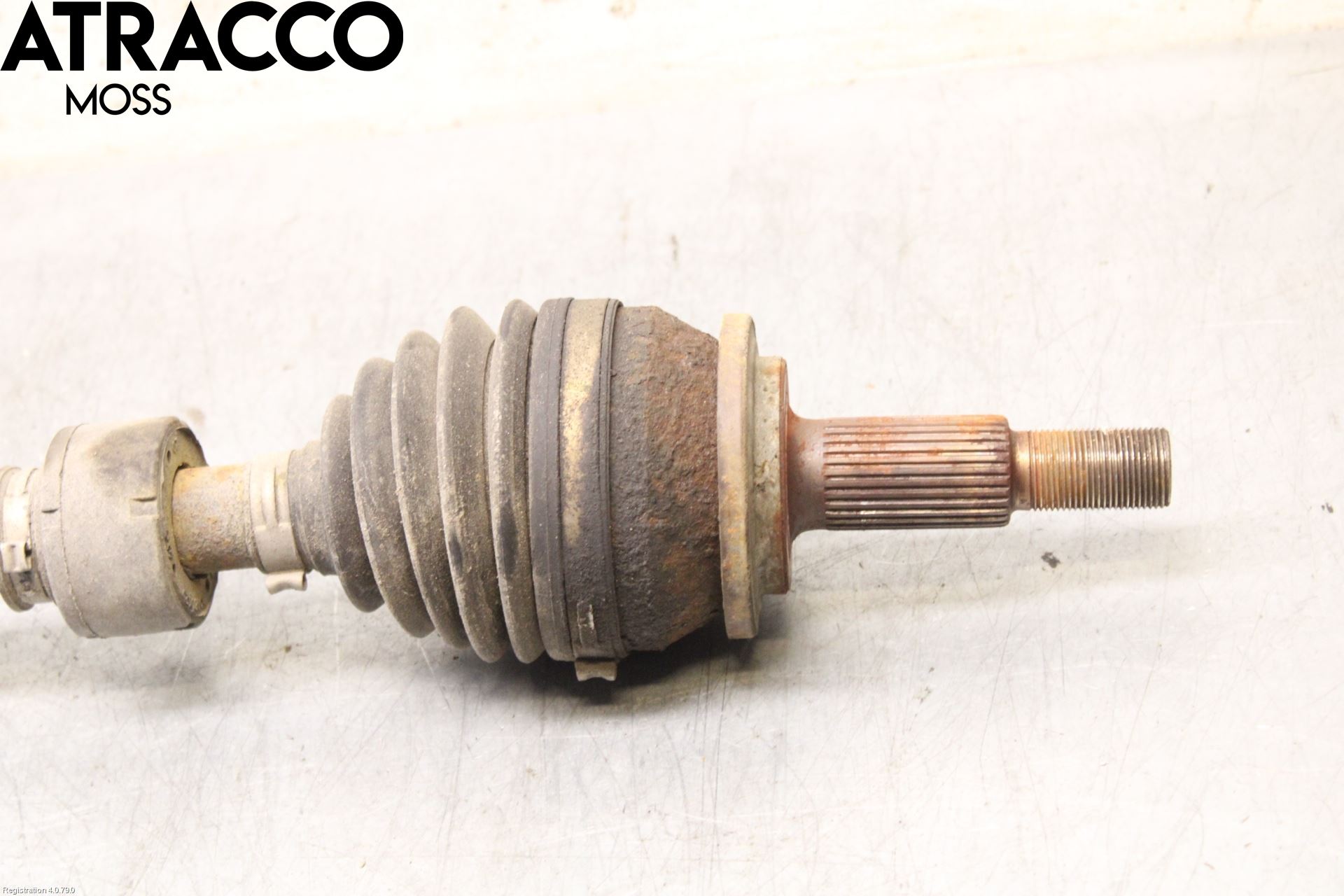 Toyota AVENSIS 09-15 Drivaksel Foran Kompl Høyre