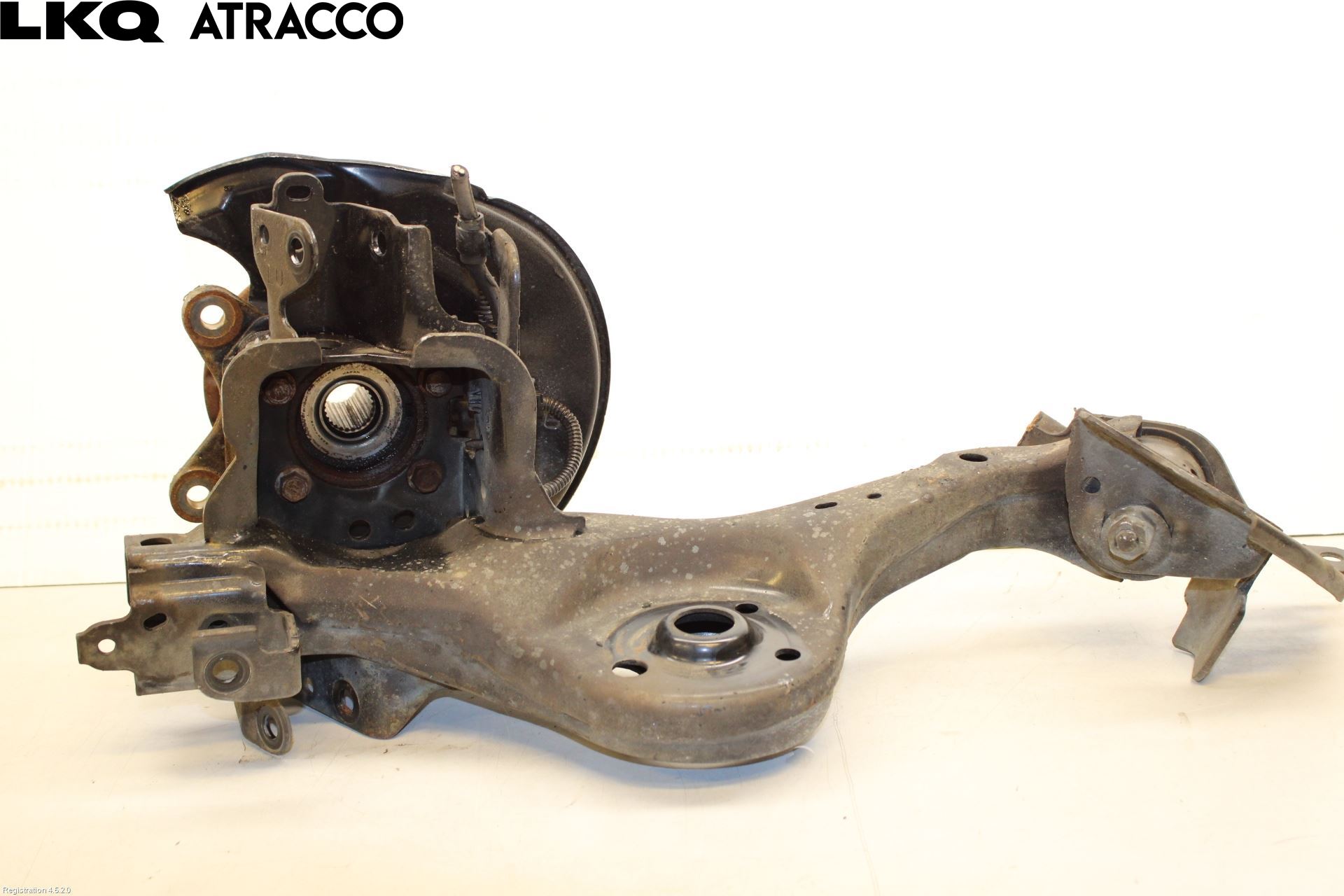 Toyota YARIS CROSS XP21 21- Spindel Vb