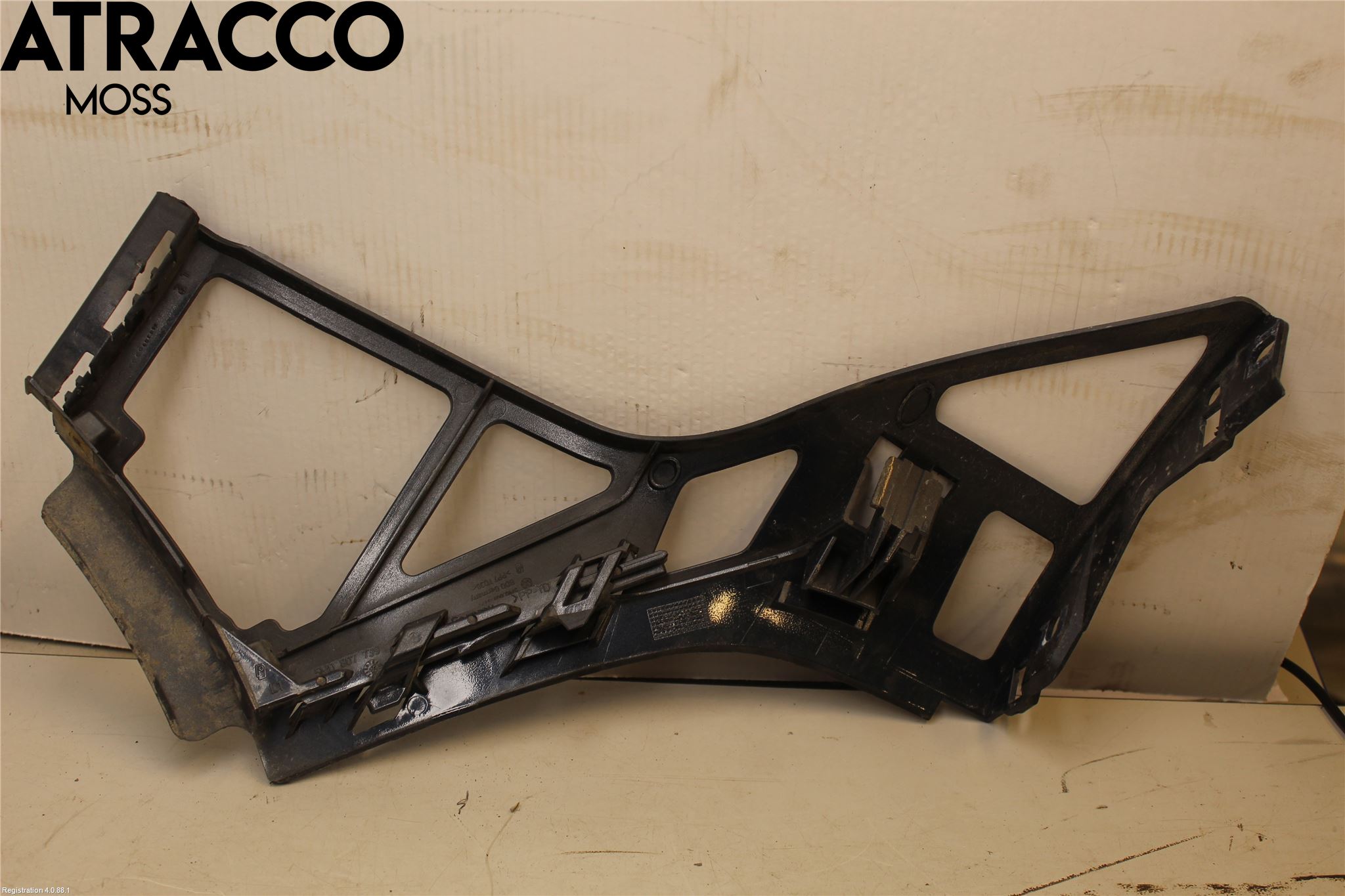 Volkswagen VW GOLF PLUS/CROSS GOLF 04-14 Støtfangerfeste Bak Venstre